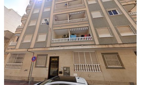 Apartment / flat - Resale - Torrevieja - Center