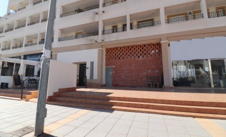 Commercial - Revente - Los Montesinos - Laguna Green