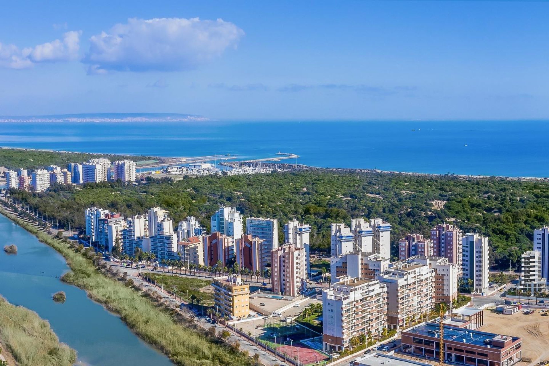 Obra nueva - Planta baja - Guardamar del Segura - puerto deportivo