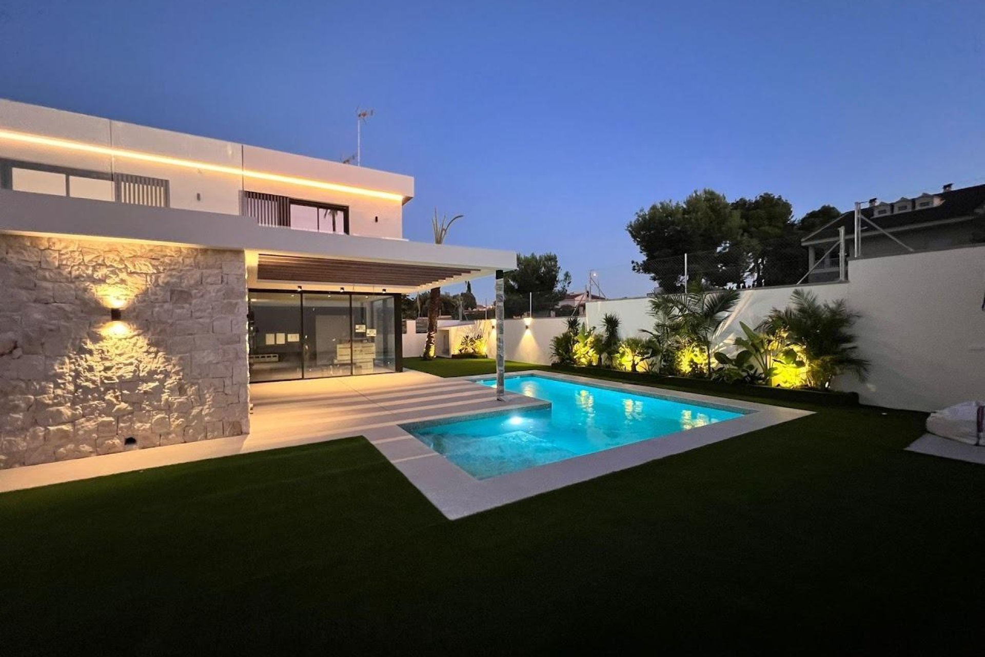 Obra nueva - Villa - Orihuela Costa - Montezenia