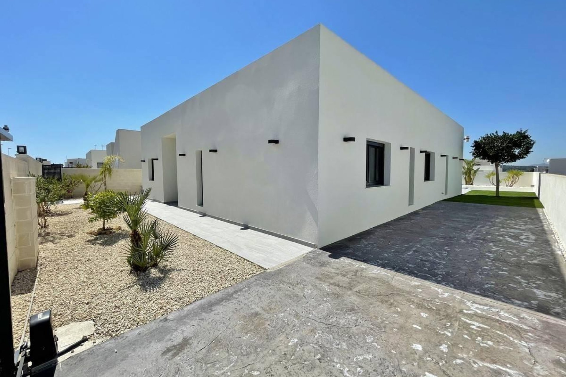 Obra nueva - Villa - Rafal - polideportivo