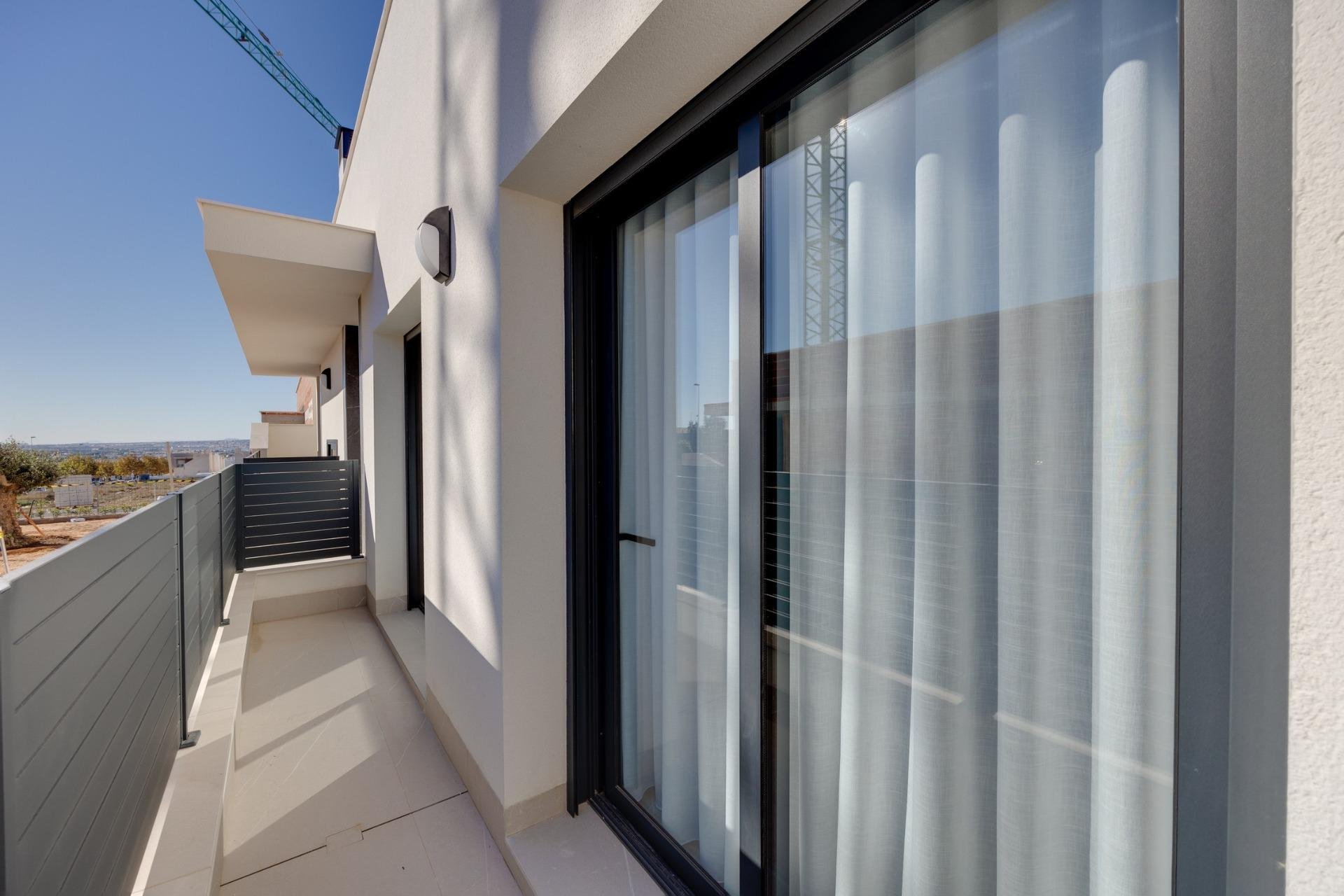 Obra nueva - Villa - Torrevieja - Sector 25