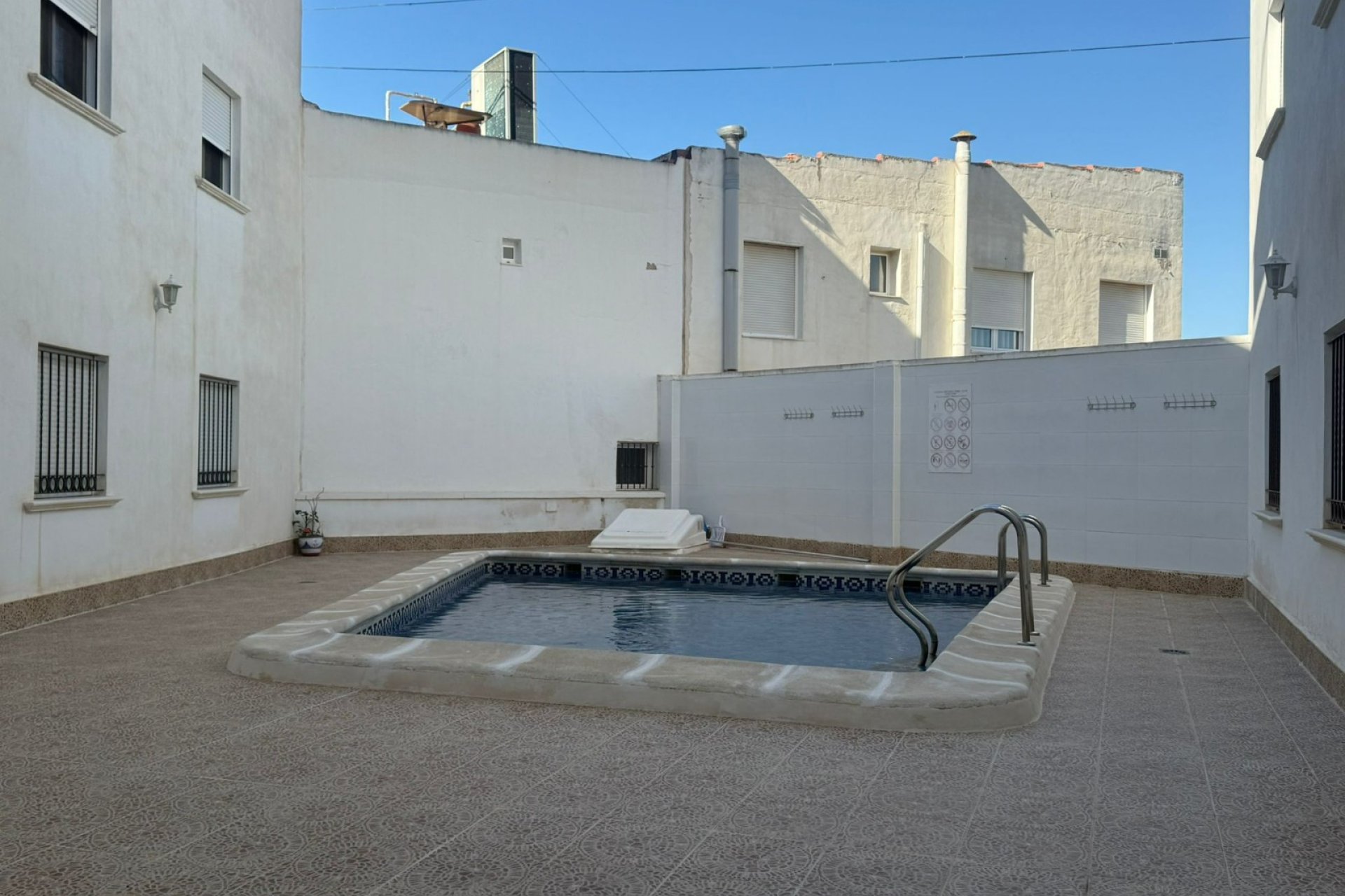 Resale - Apartment / flat - Almoradí