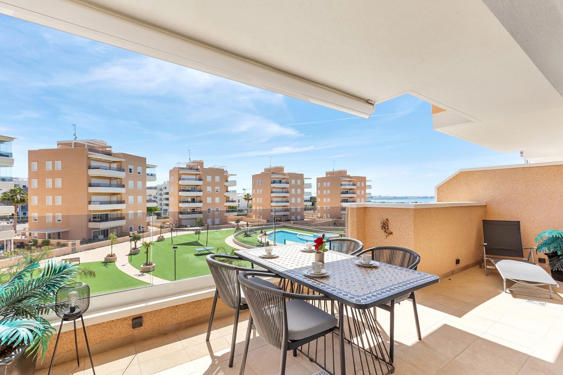 Resale - Apartment / flat - Guardamar del Segura - El Raso