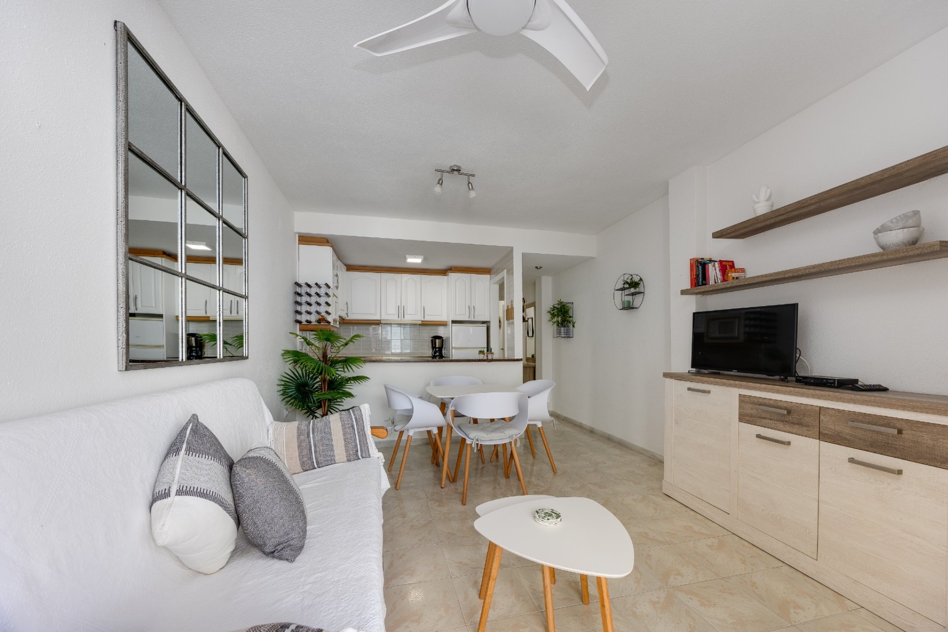 Resale - Apartment / flat - La Mata - Pueblo/ PLAYA