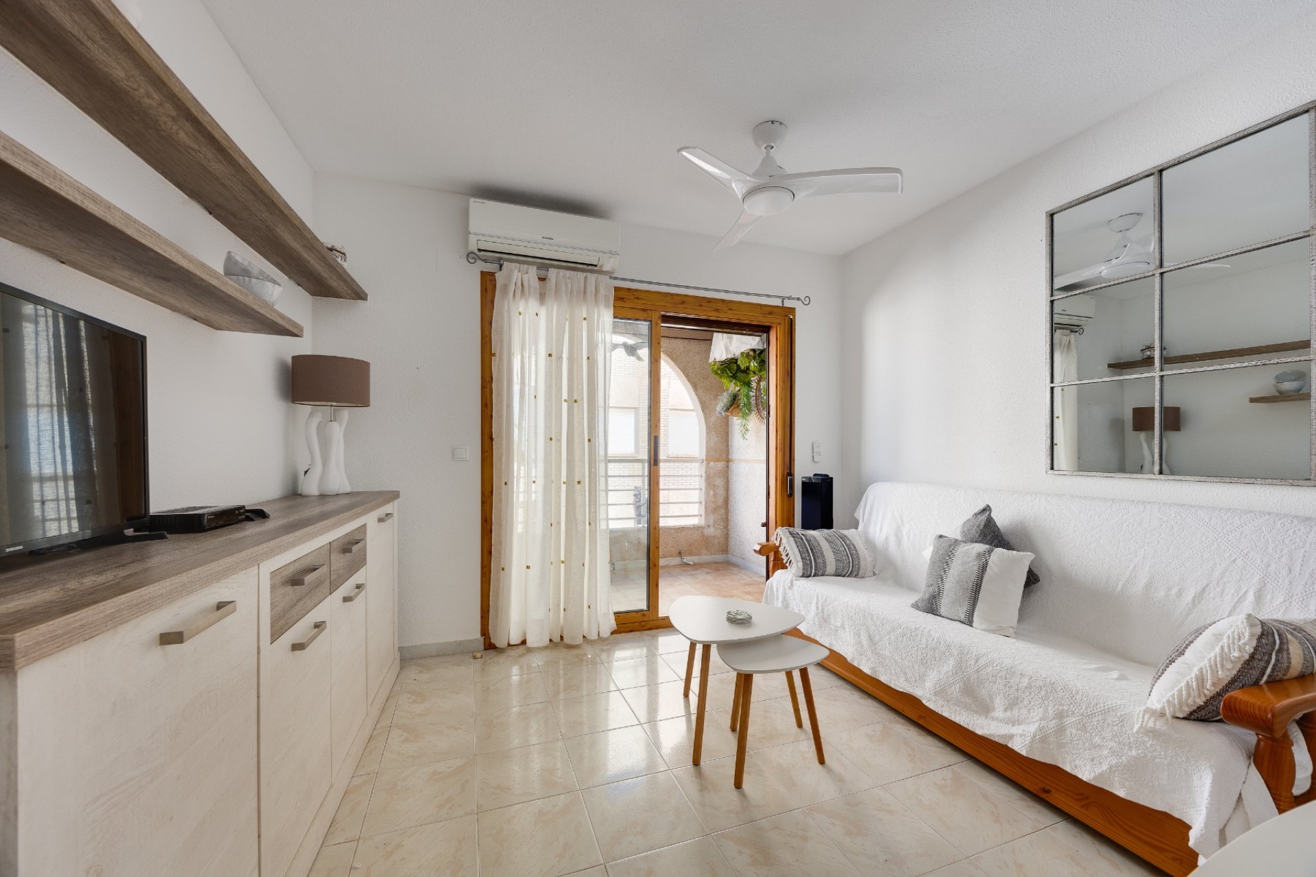 Resale - Apartment / flat - La Mata - Pueblo/ PLAYA