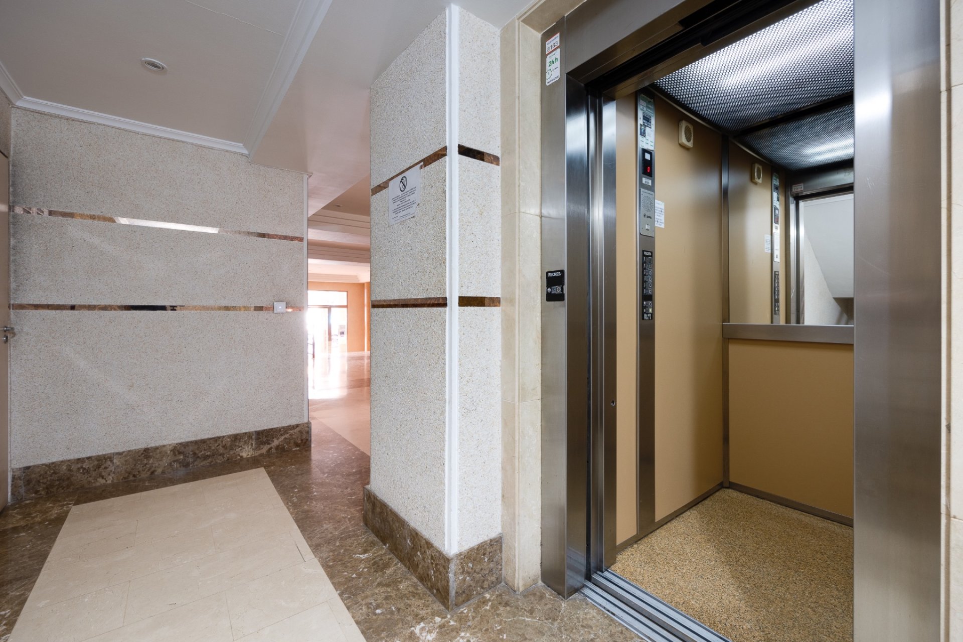 Resale - Apartment / flat - La Mata - Pueblo/ PLAYA