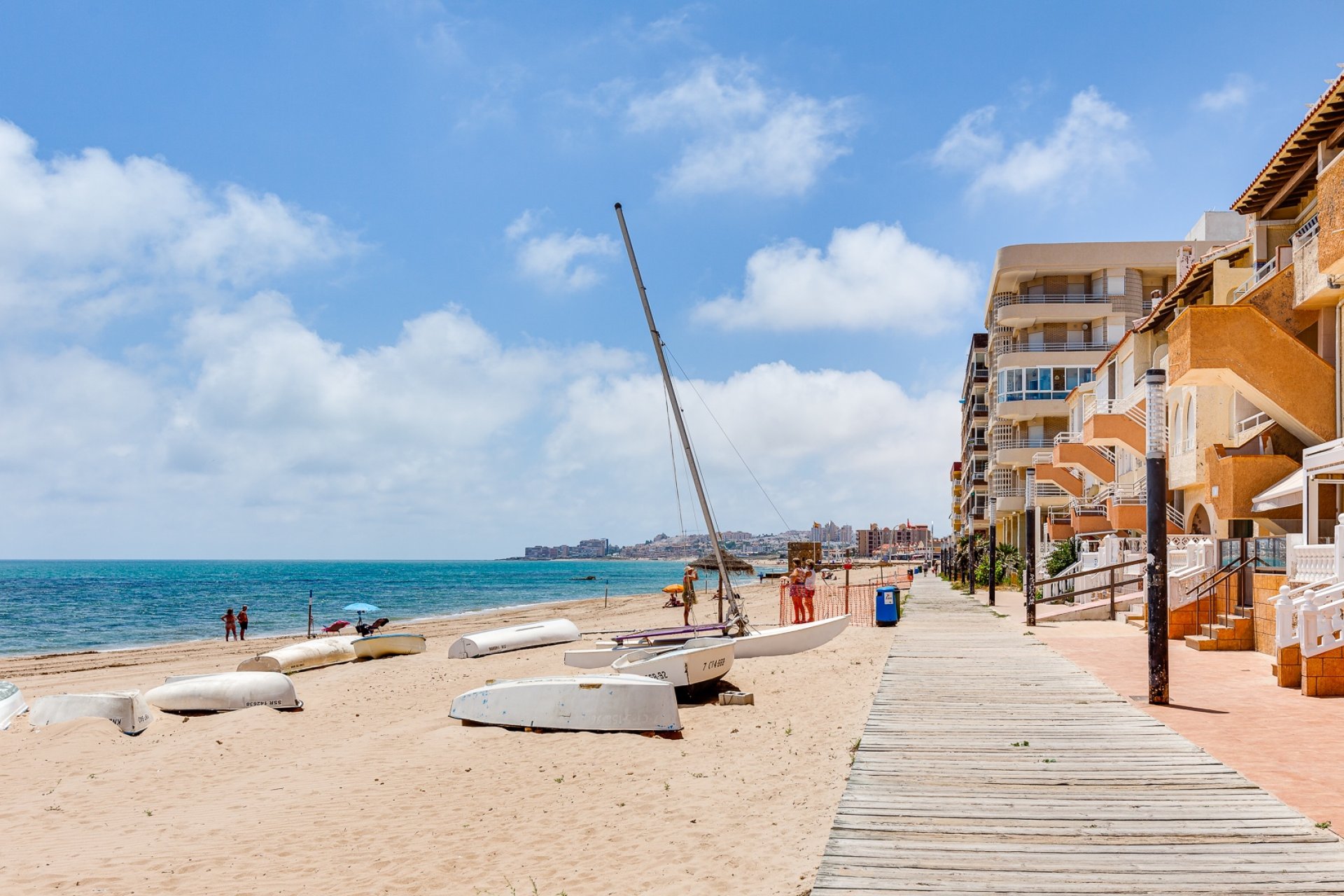 Resale - Apartment / flat - La Mata - Pueblo/ PLAYA