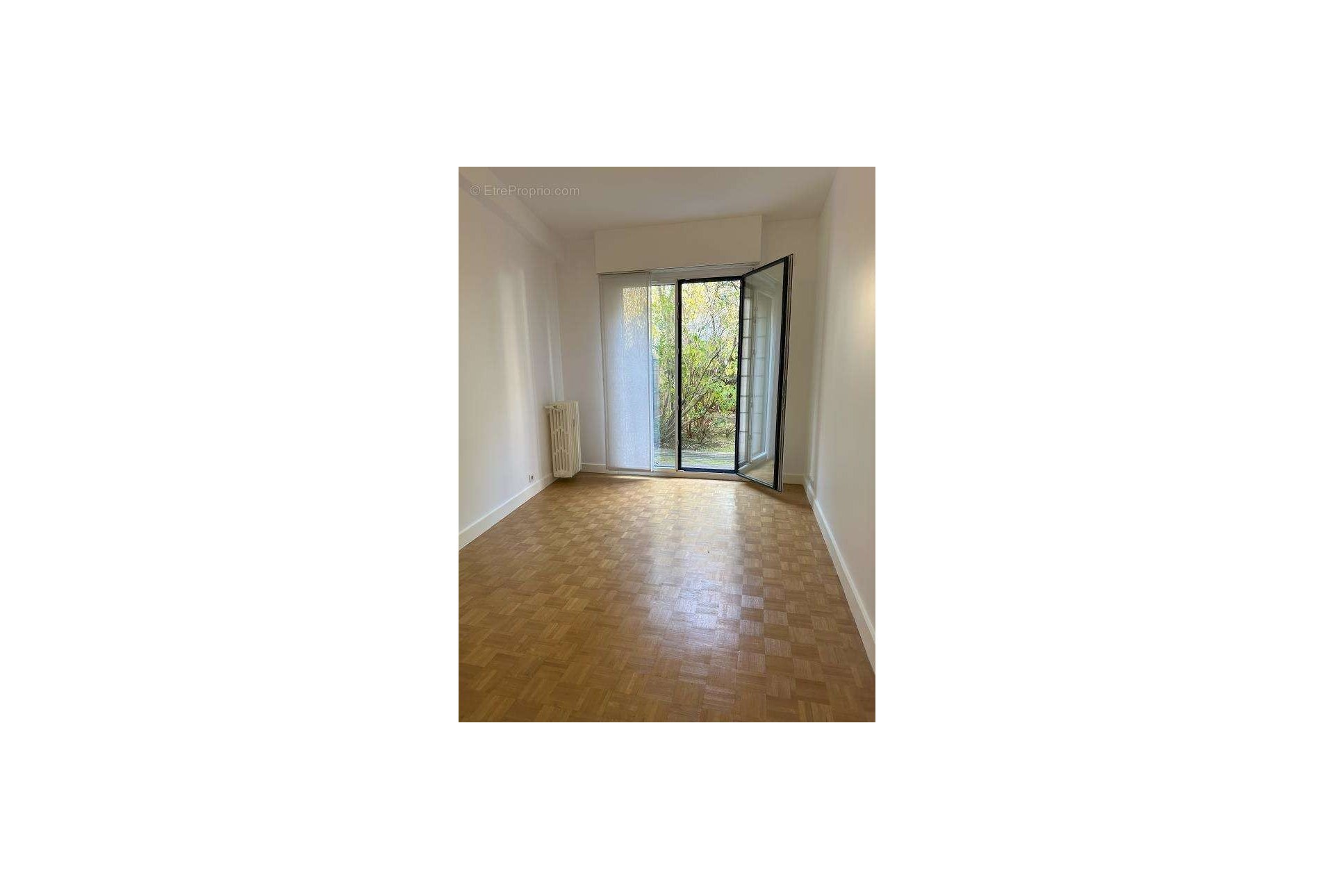 Resale - Apartment / flat - Paris