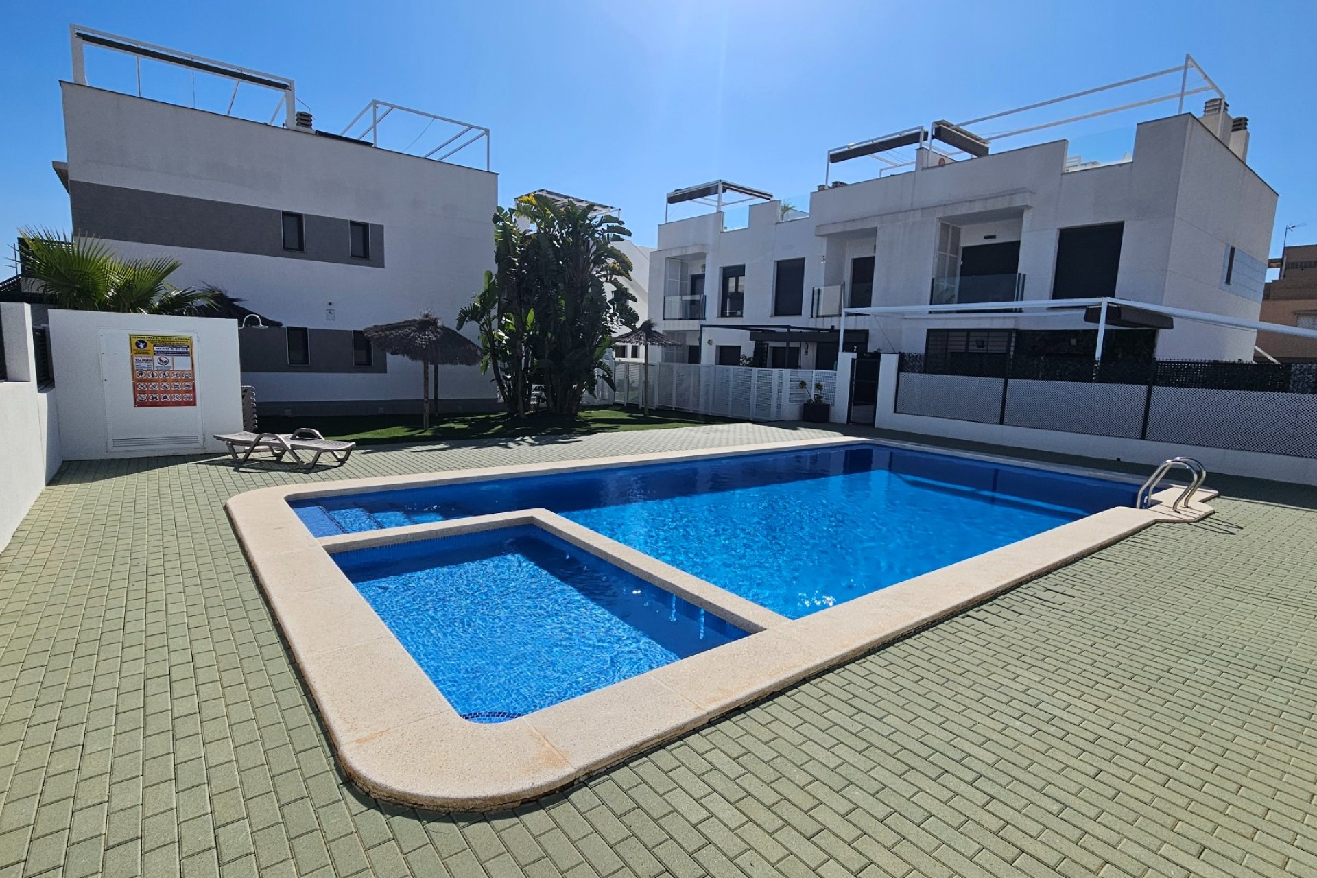 Resale - Apartment / flat - Pilar de la Horadada - Costa Blanca