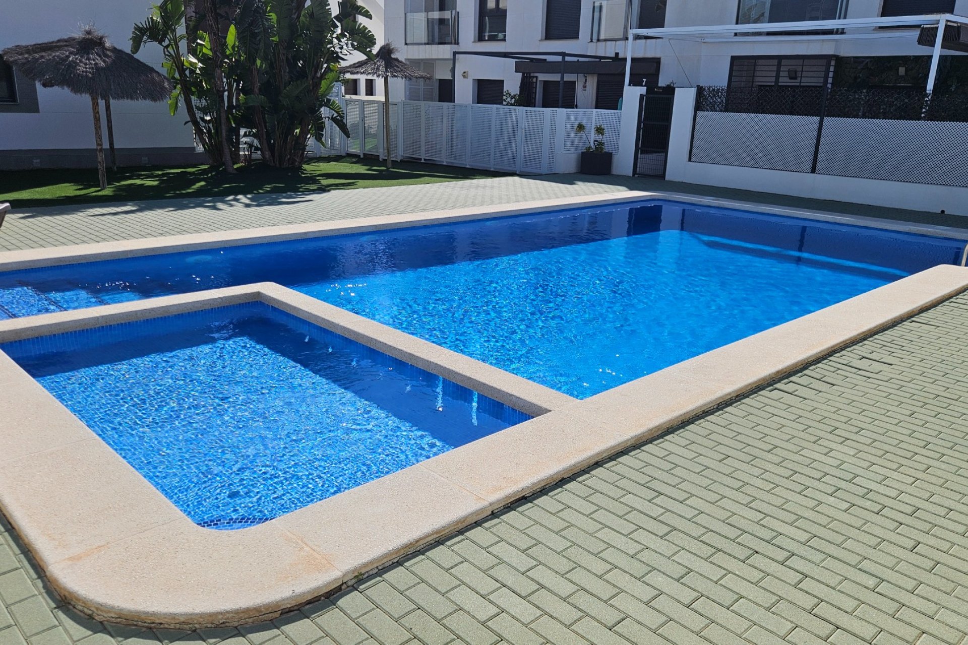 Resale - Apartment / flat - Pilar de la Horadada - Costa Blanca