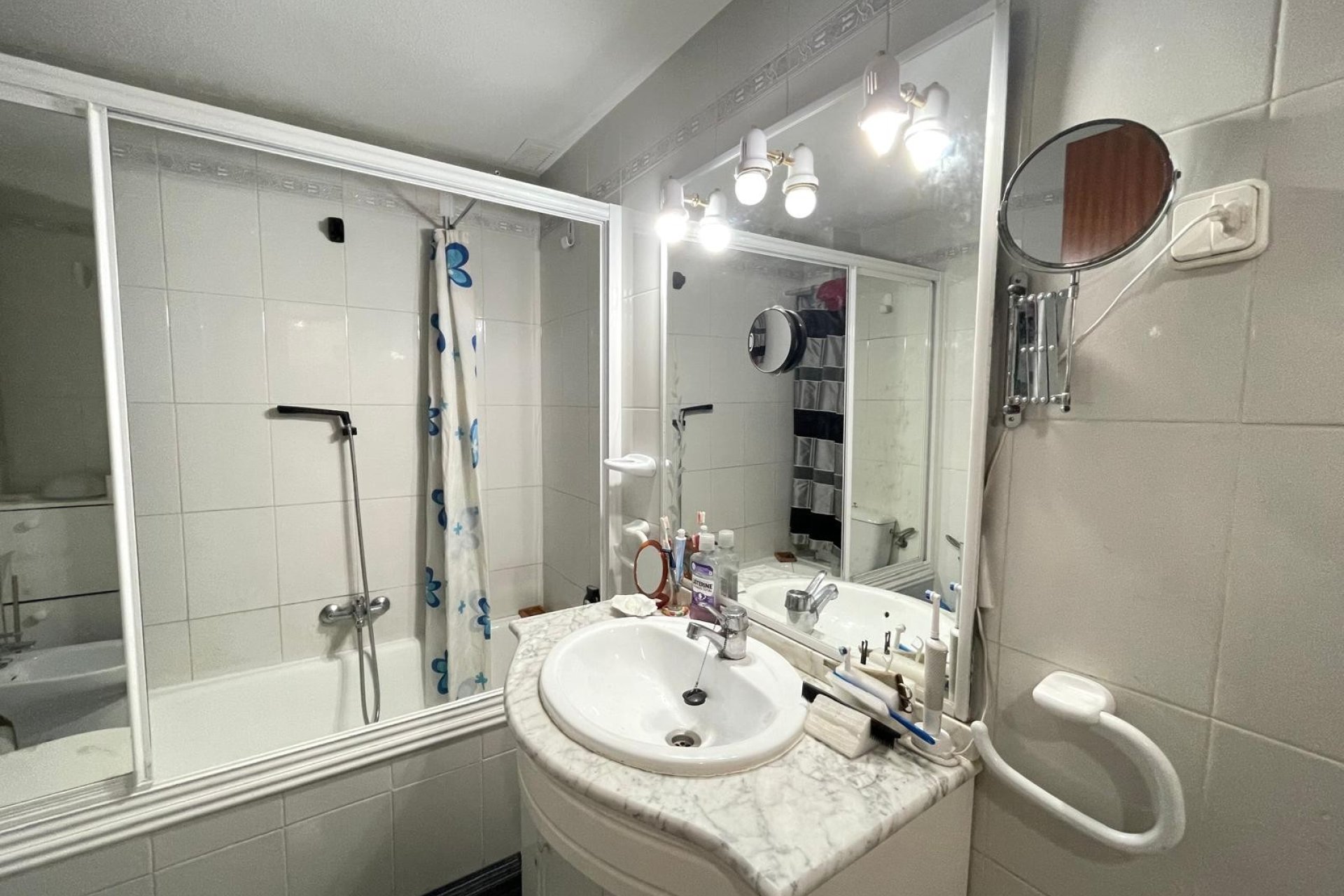 Resale - Apartment / flat - Punta Prima