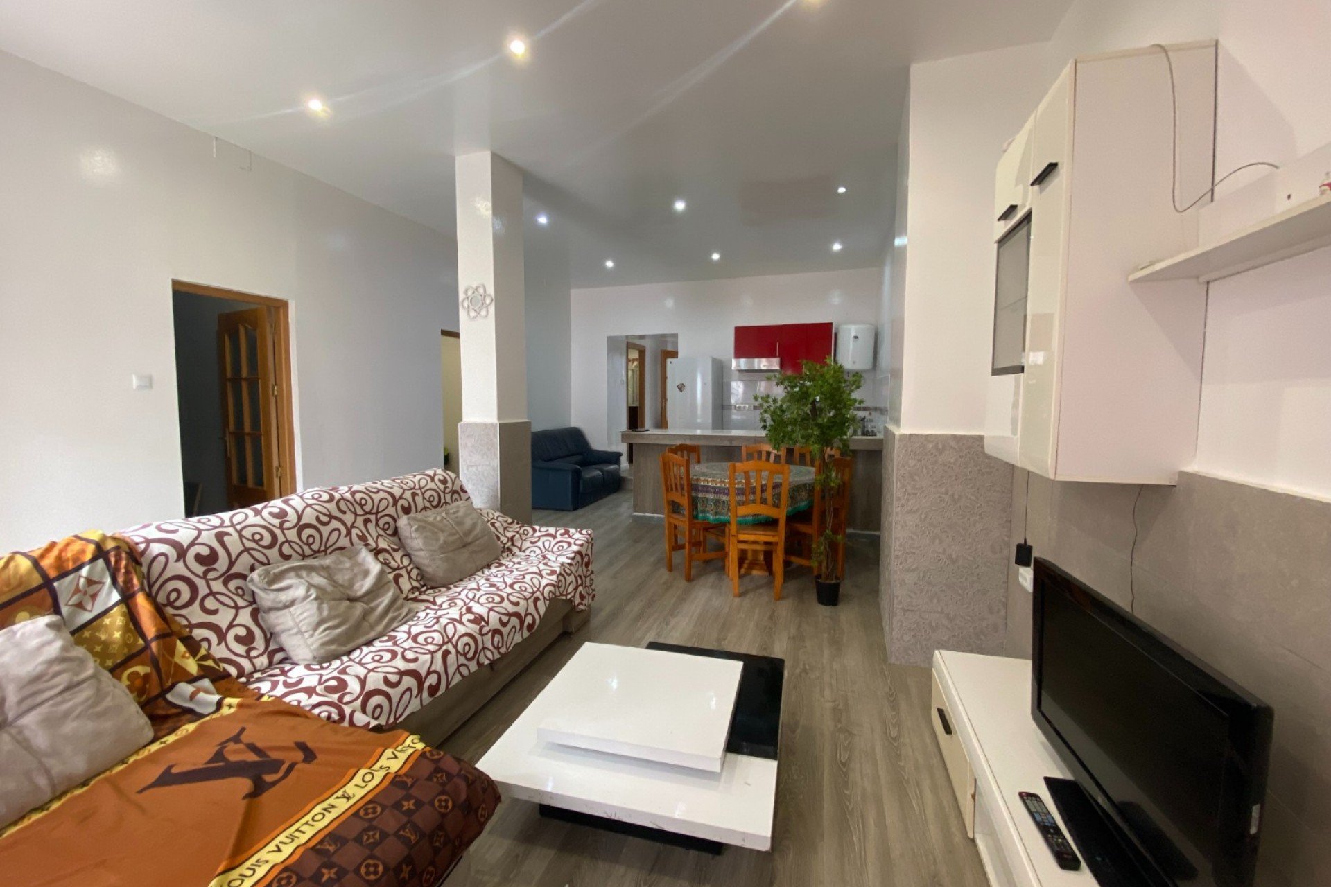 Resale - Apartment / flat - Torrevieja - Center