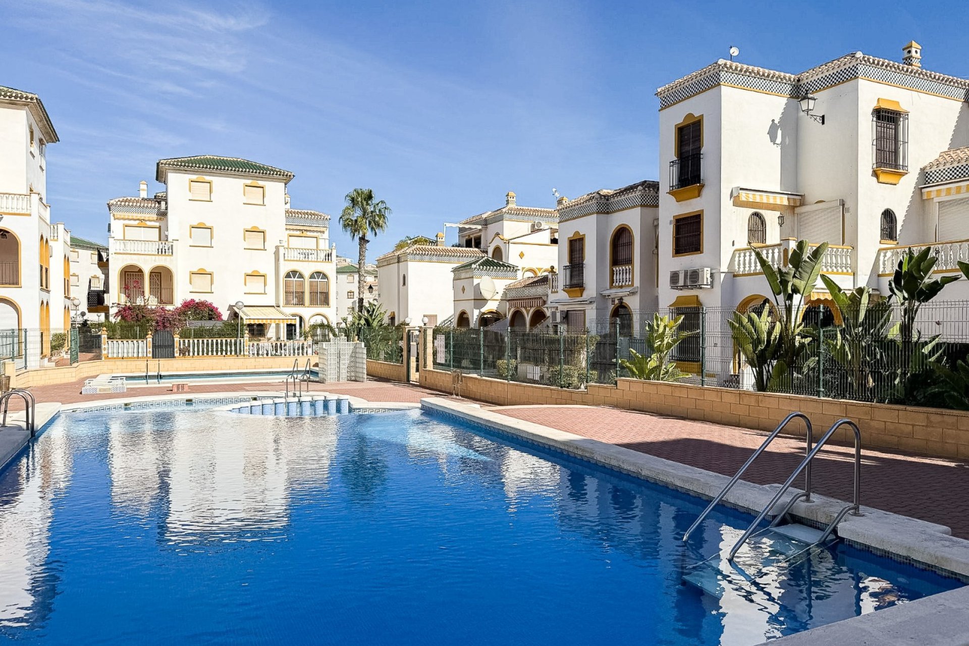 Resale - Apartment / flat - Torrevieja - La Mata