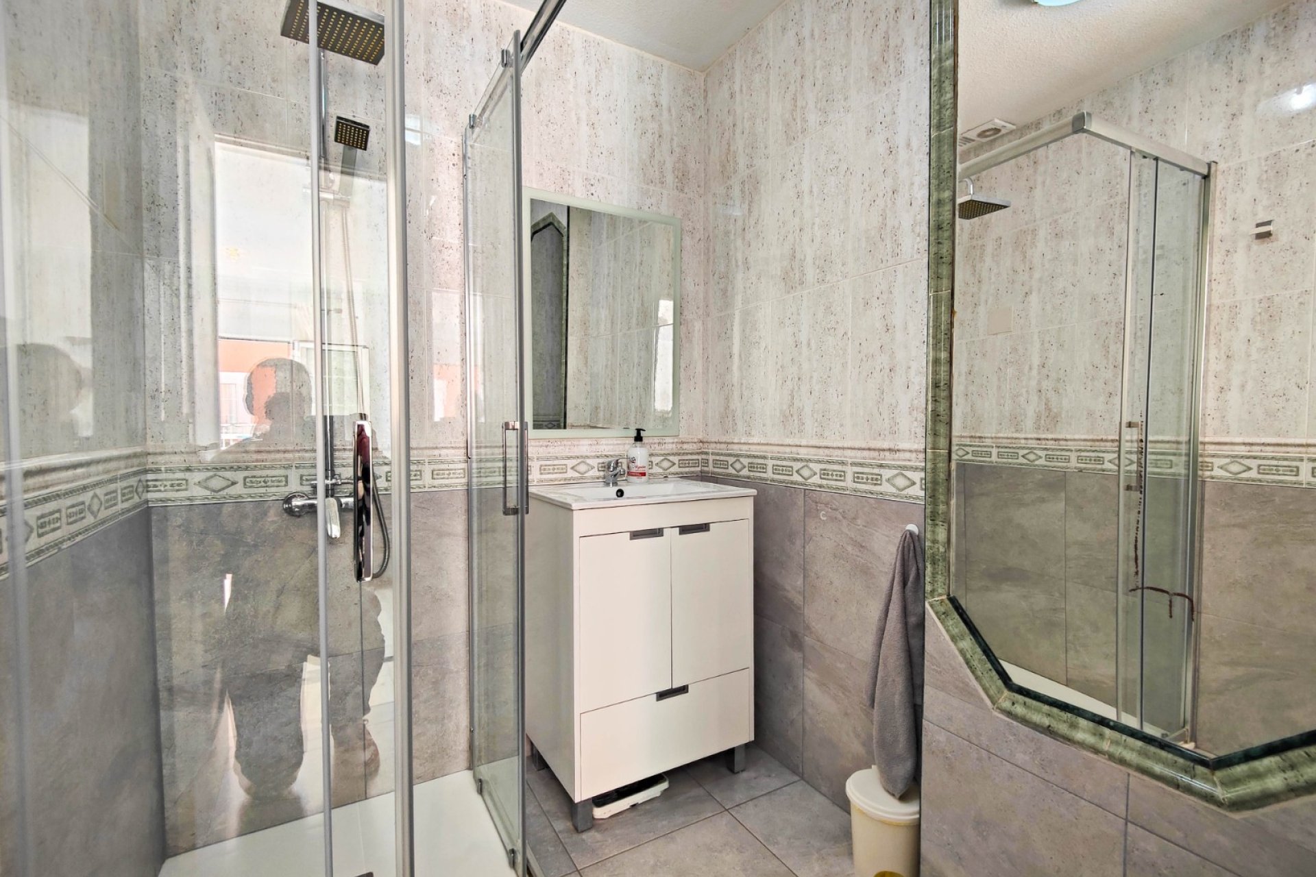 Resale - Apartment / flat - Torrevieja - La Mata
