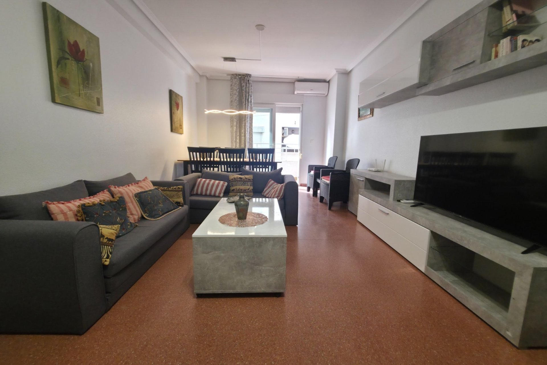 Resale - Apartment / flat - Torrevieja - Paseo maritimo