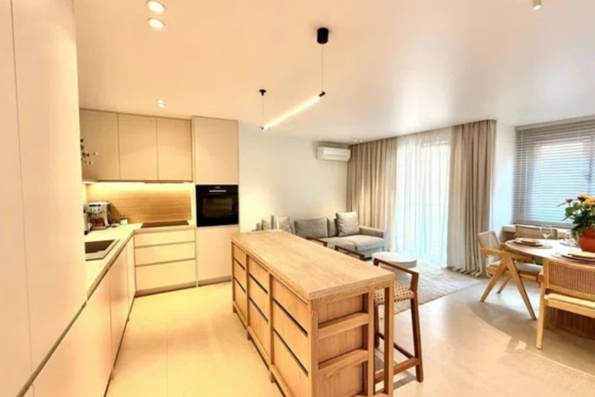 Resale - Apartment / flat - Torrevieja - Playa del Cura