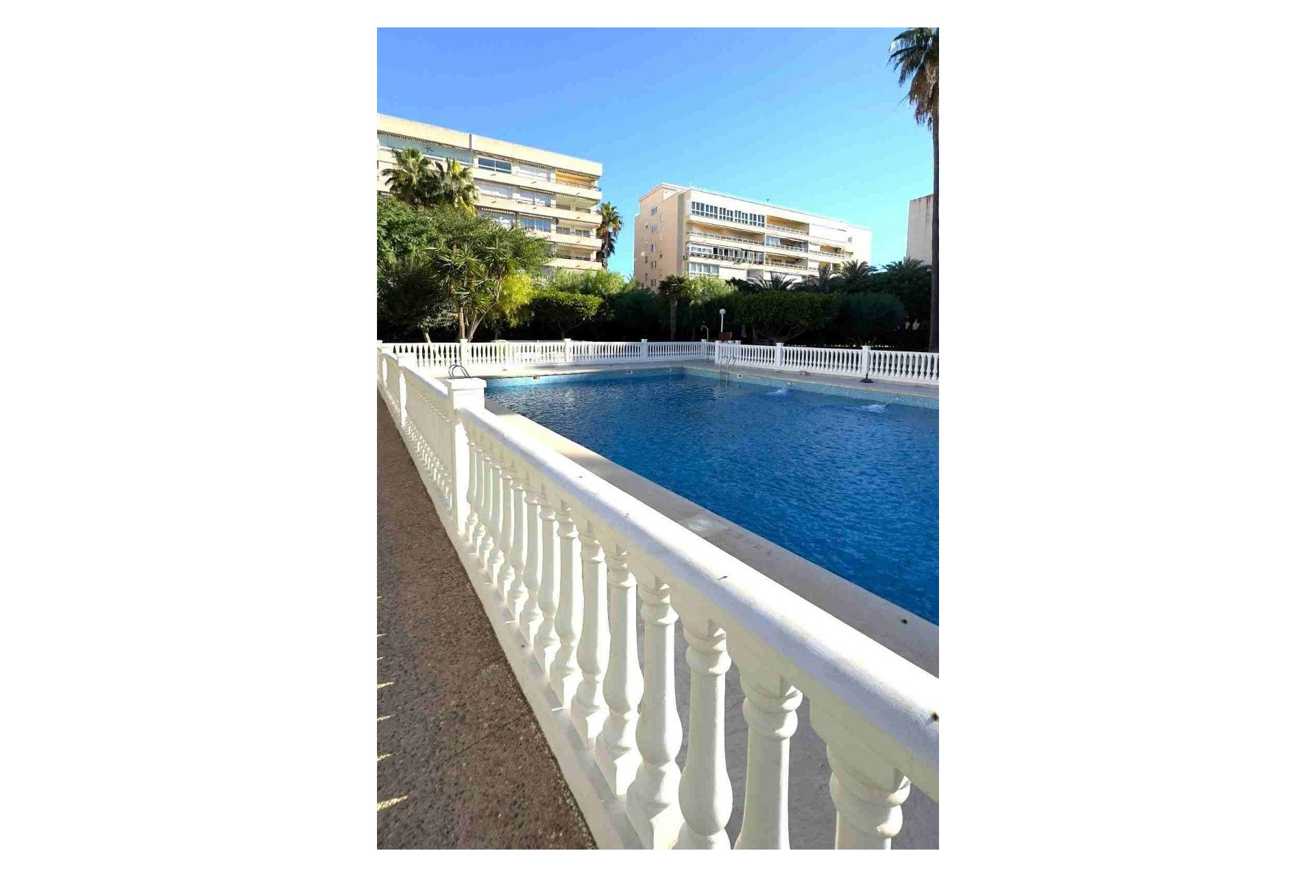 Resale - Apartment / flat - Torrevieja - Playa Los Locos