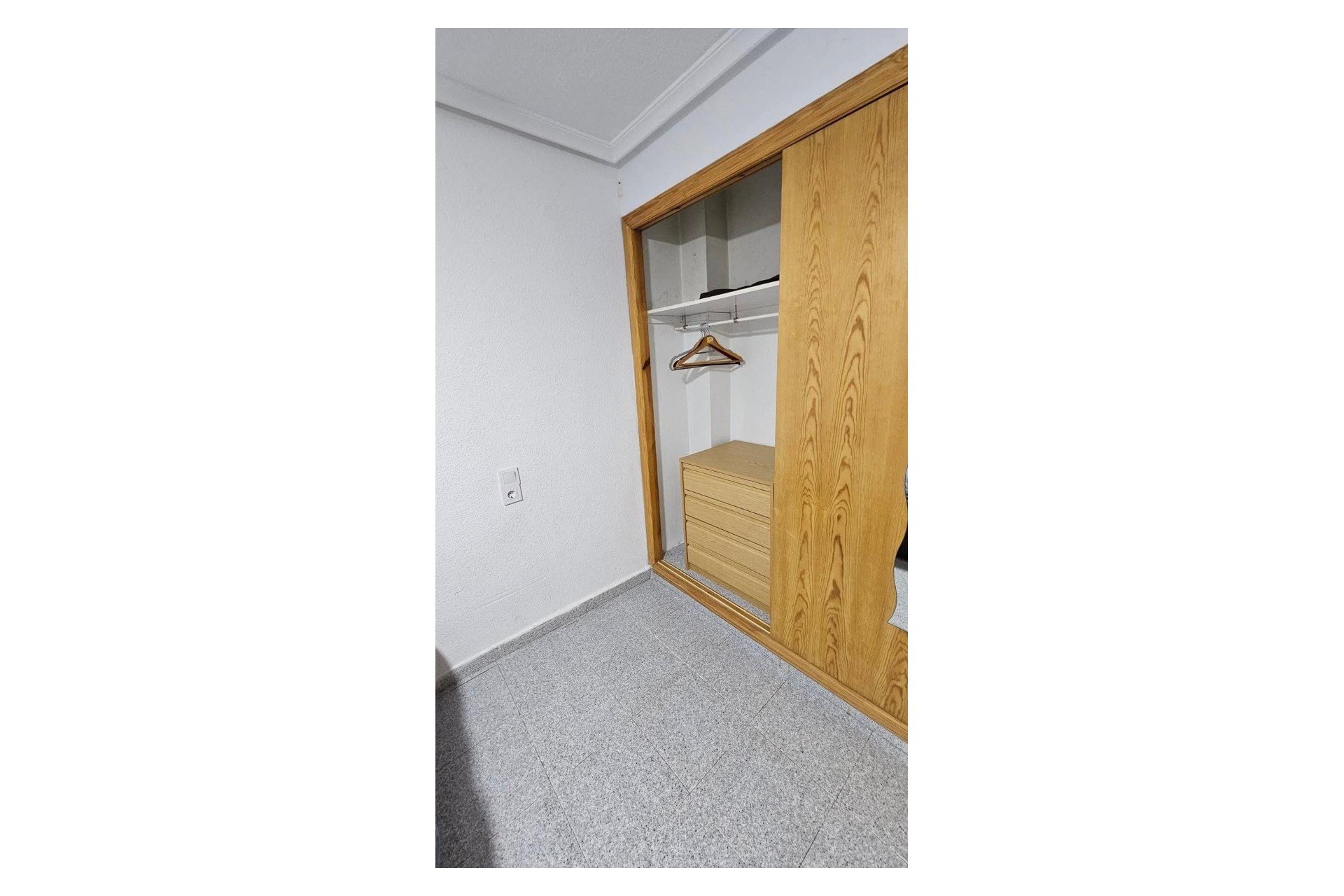 Resale - Apartment / flat - Torrevieja - Playa Los Locos