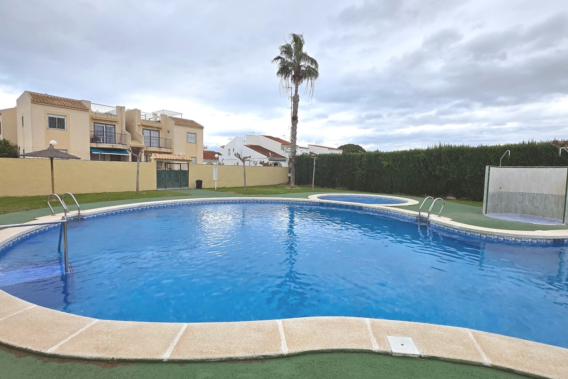 Resale - Apartment / flat - Torrevieja - San Luis