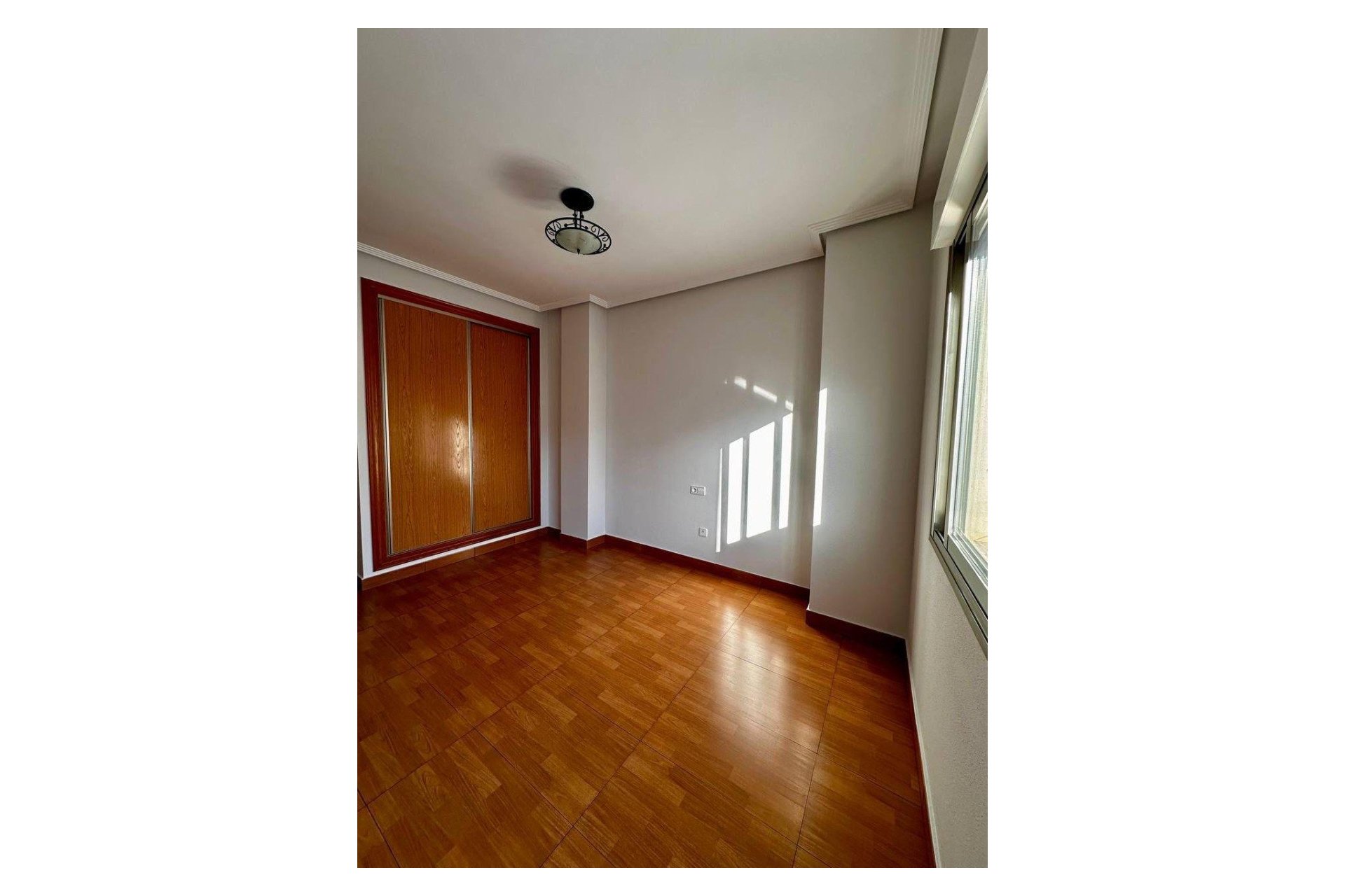 Resale - Apartment / flat - Torrevieja