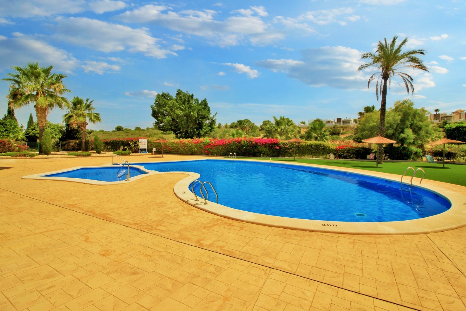 Resale - Apartment / flat - Villamartín - PAU 8