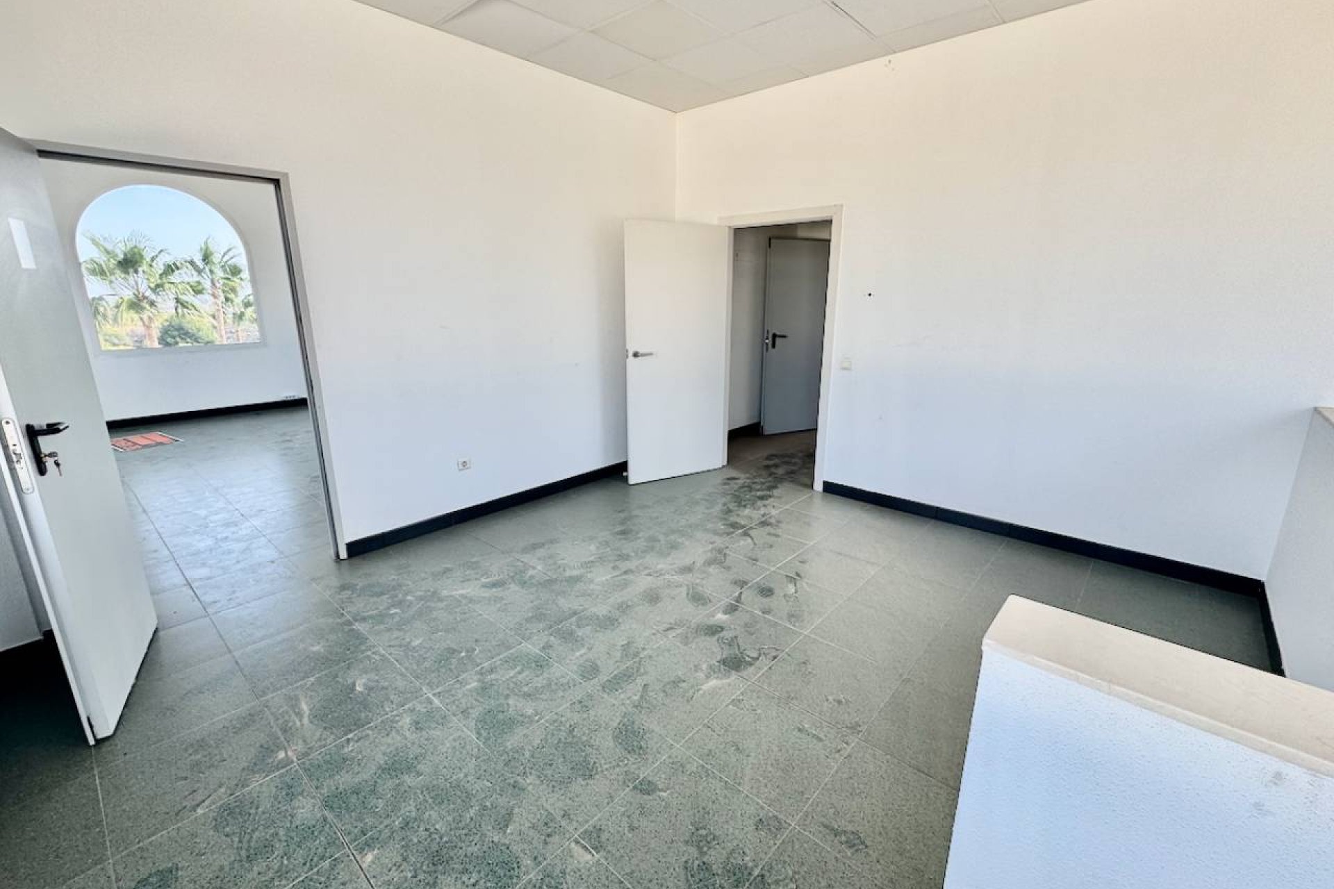 Resale - Commercial - La Finca Golf