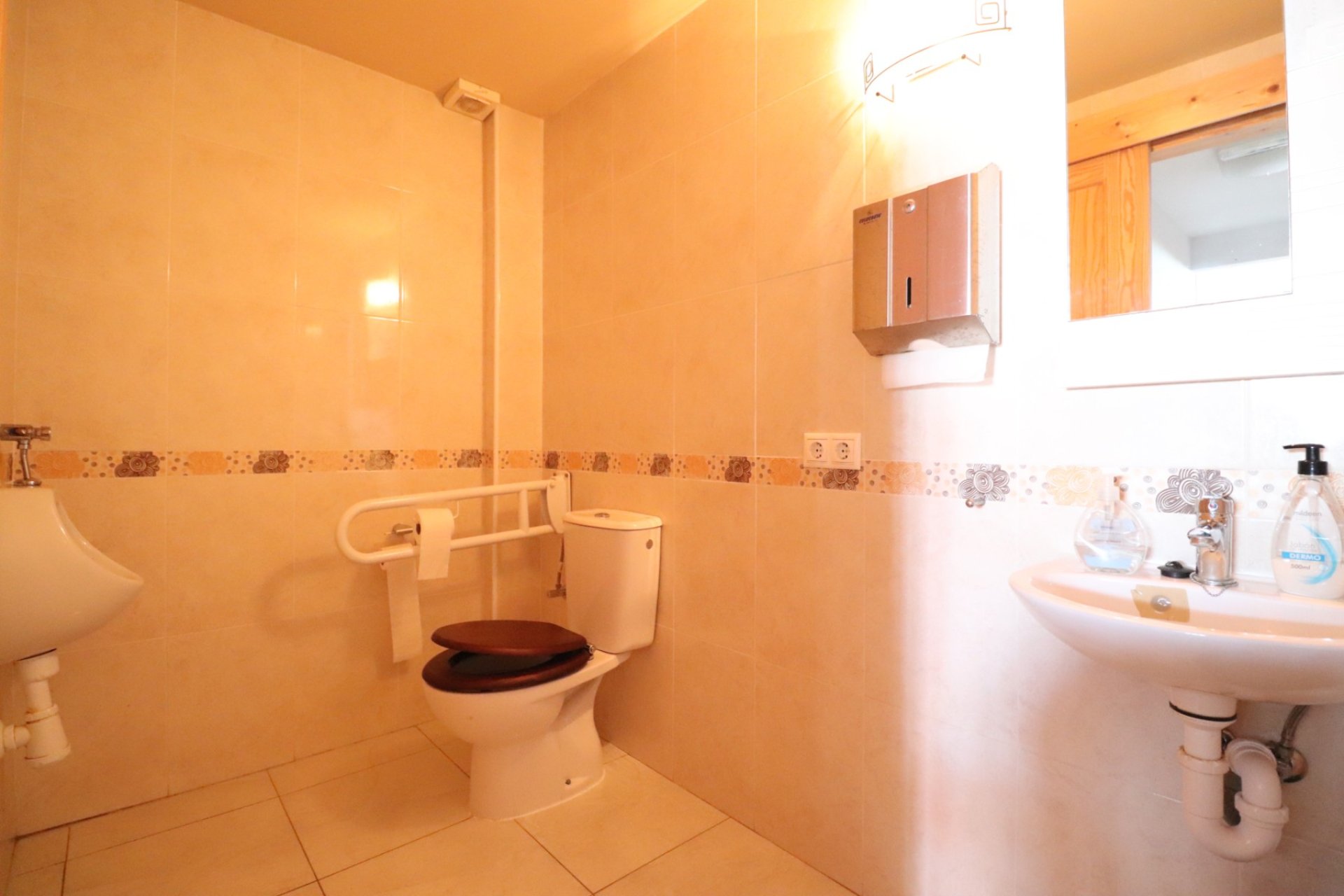 Resale - Commercial (Leasehold) - Algorfa - La finca Golf