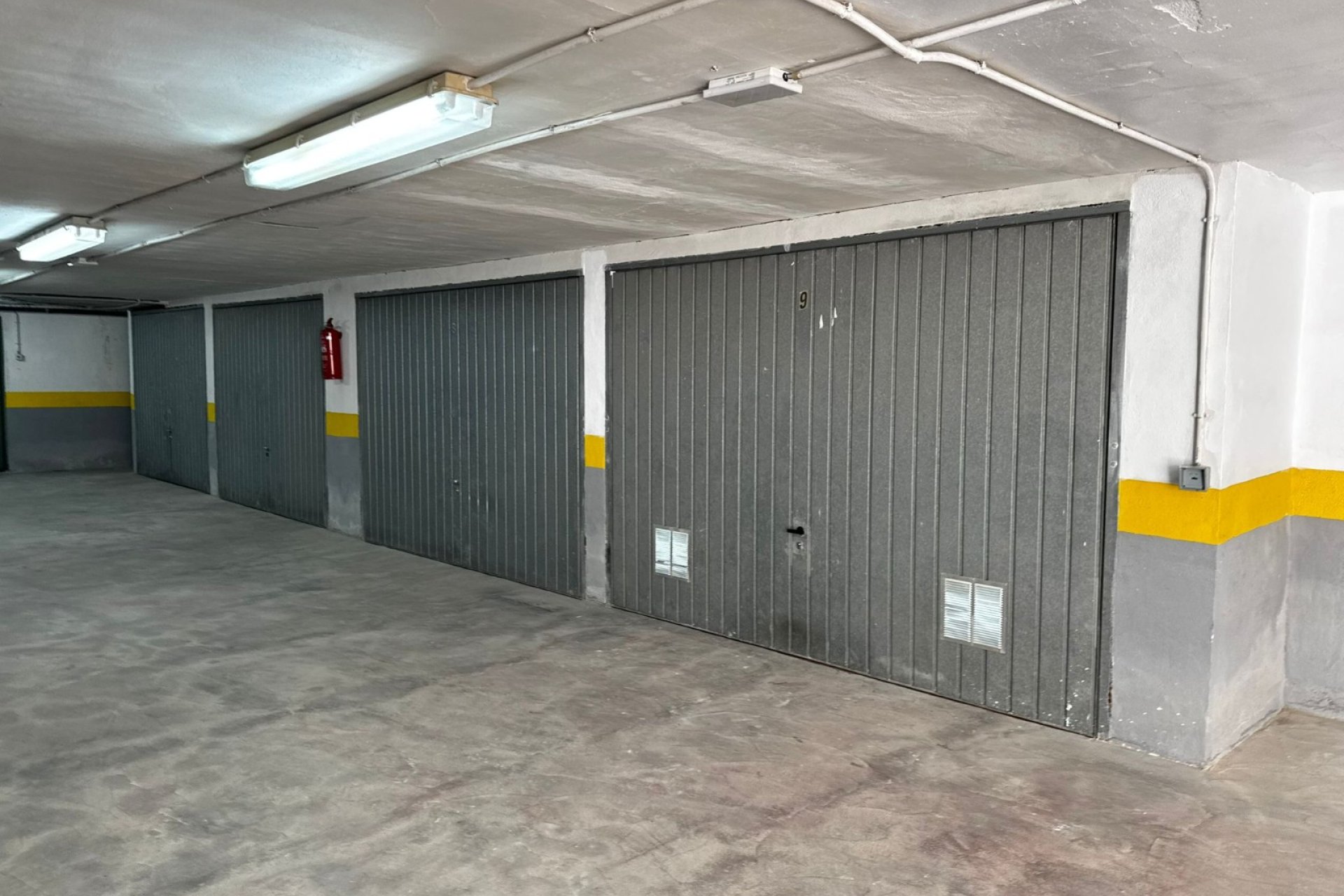 Resale - Commercial - Punta Prima