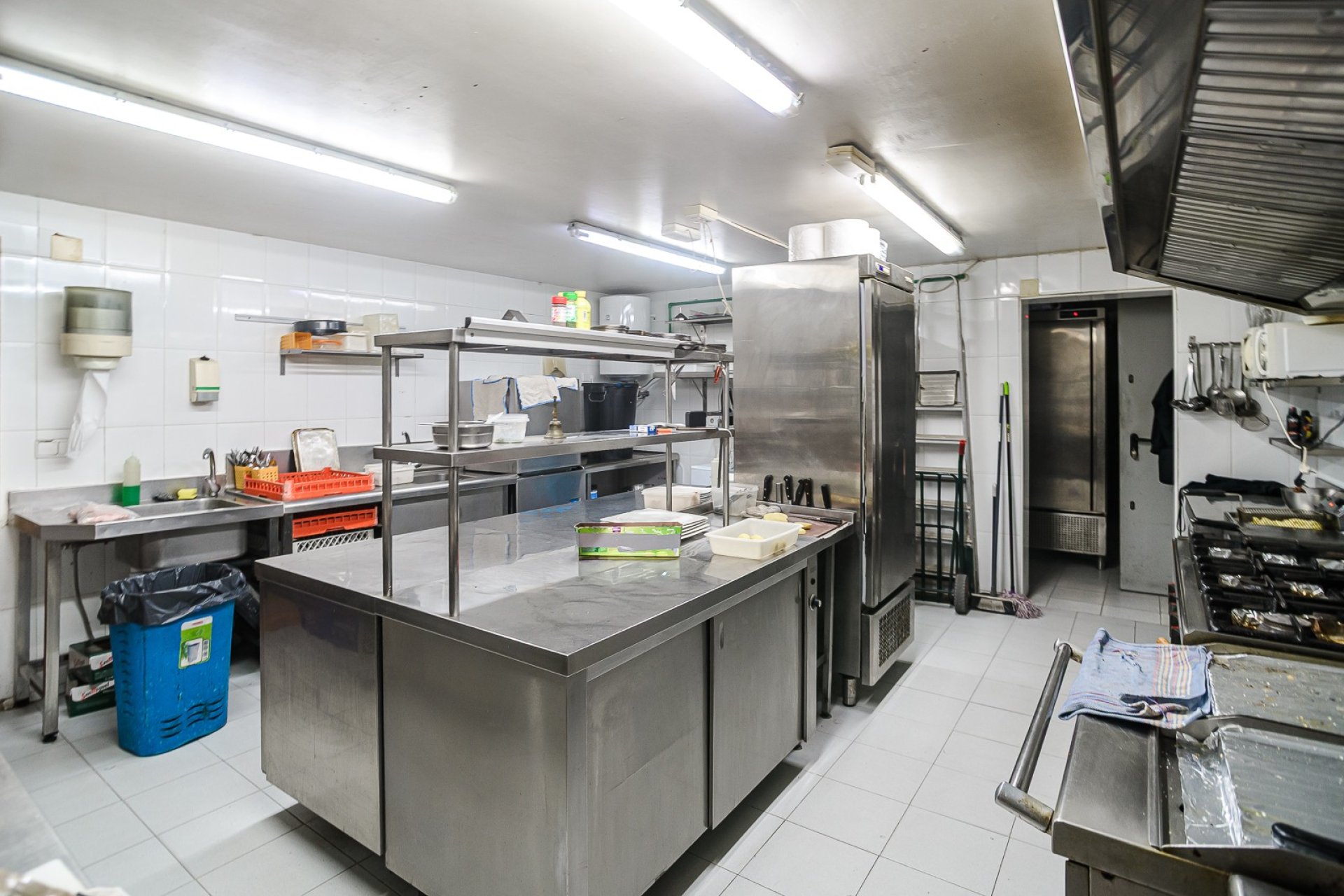 Resale - Commercial - Torrevieja - La veleta