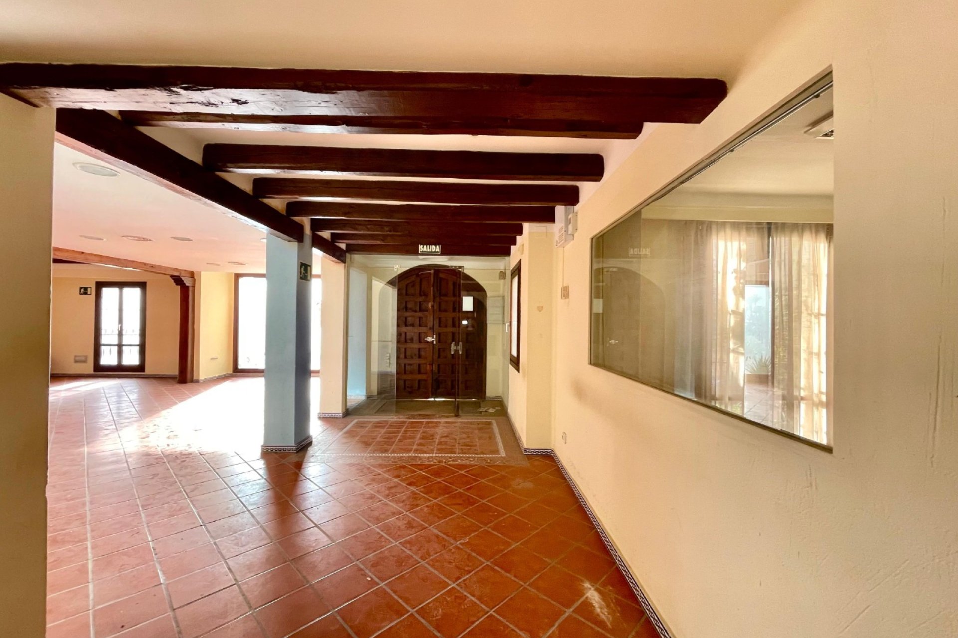 Resale - Commercial - Torrevieja - Playa Los Locos