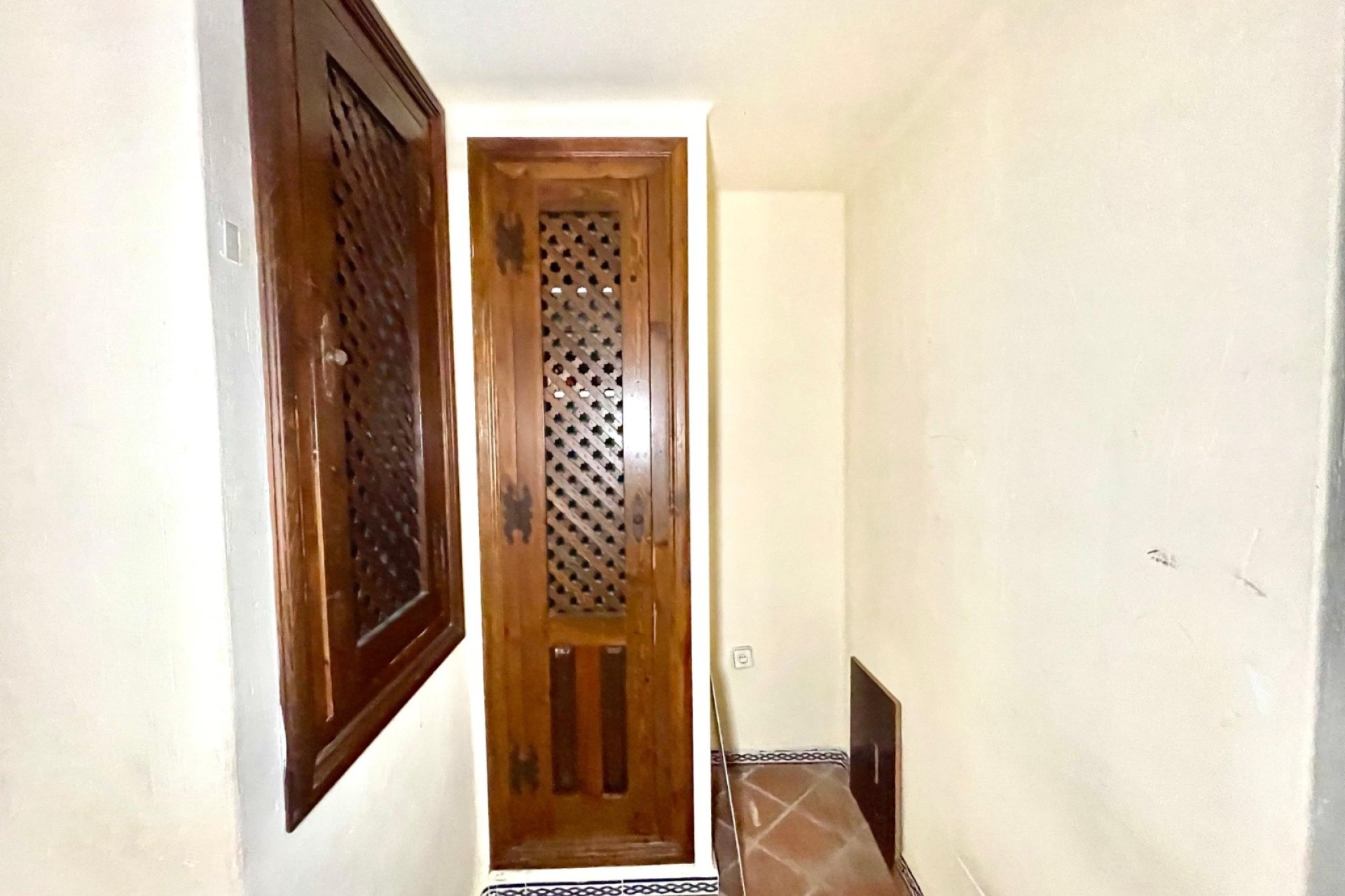 Resale - Commercial - Torrevieja - Playa Los Locos