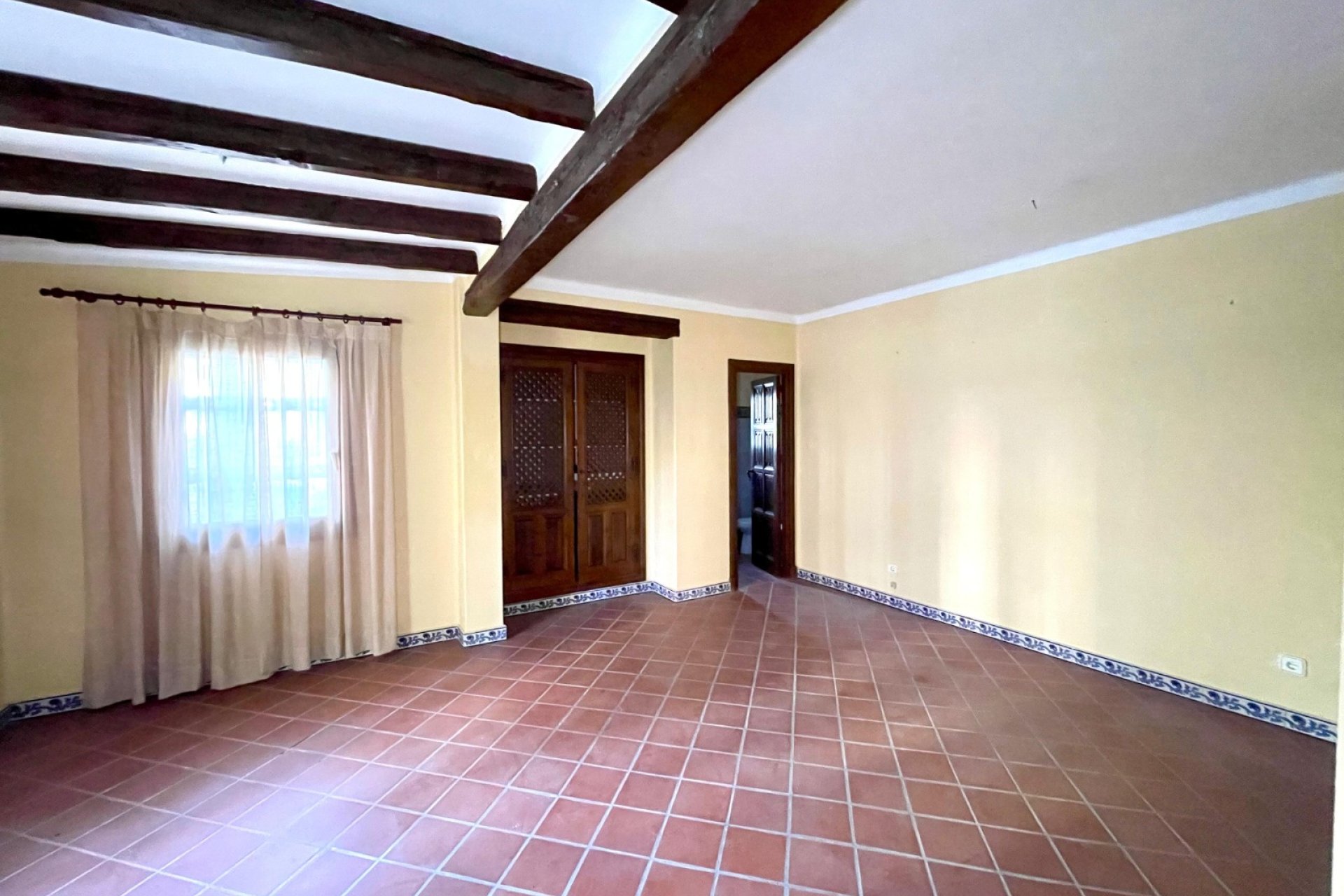 Resale - Commercial - Torrevieja - Playa Los Locos