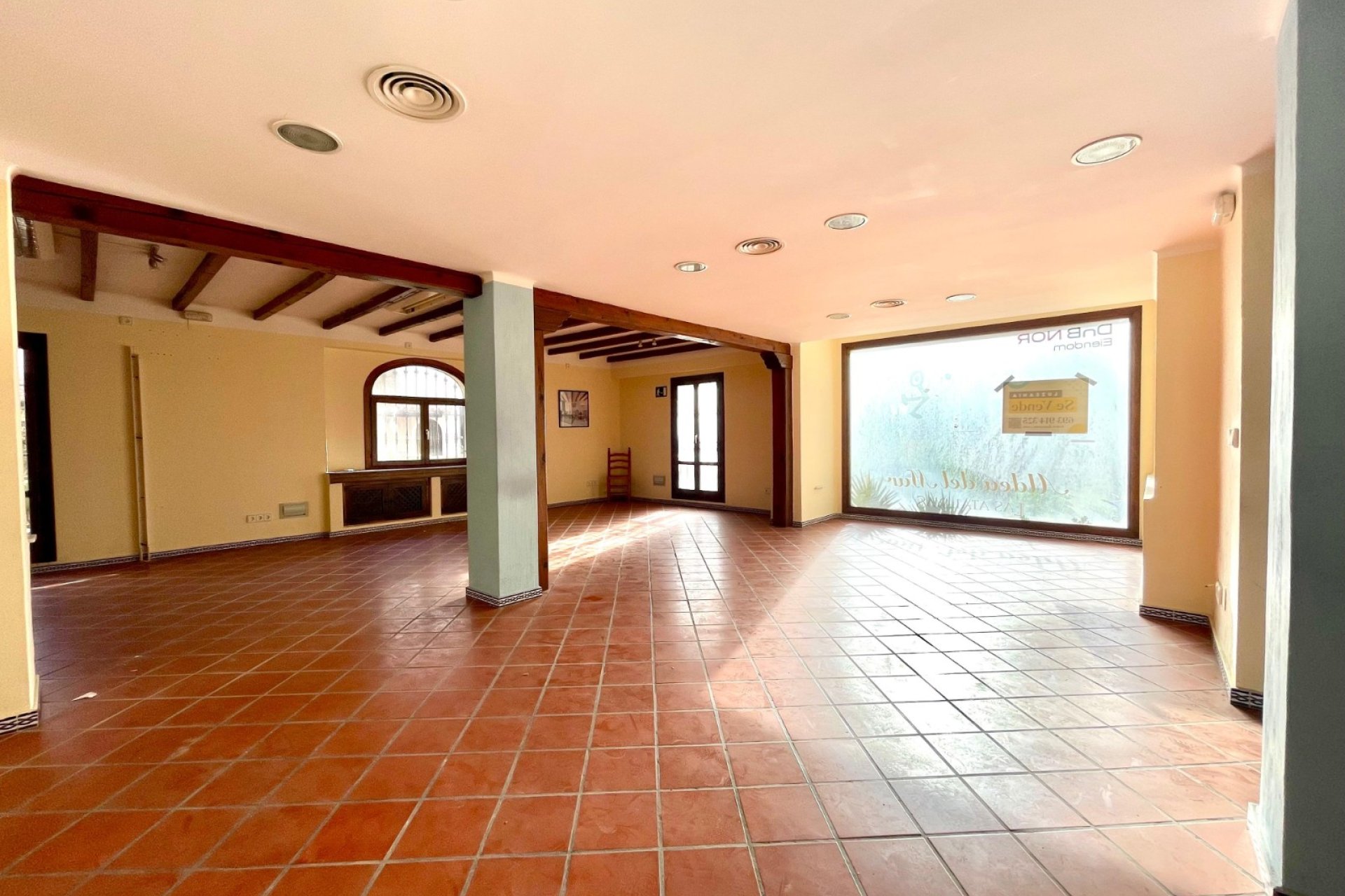 Resale - Commercial - Torrevieja - Playa Los Locos