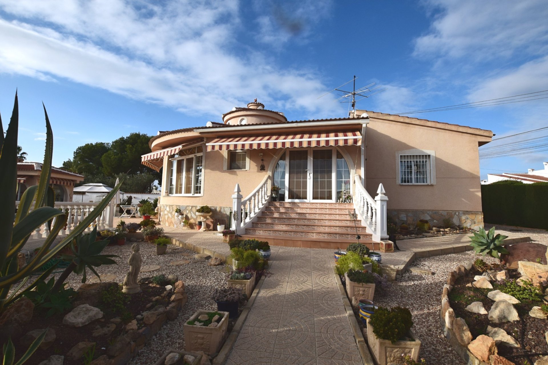 Resale - Detached Villa - Ciudad quesada - Central Quesada