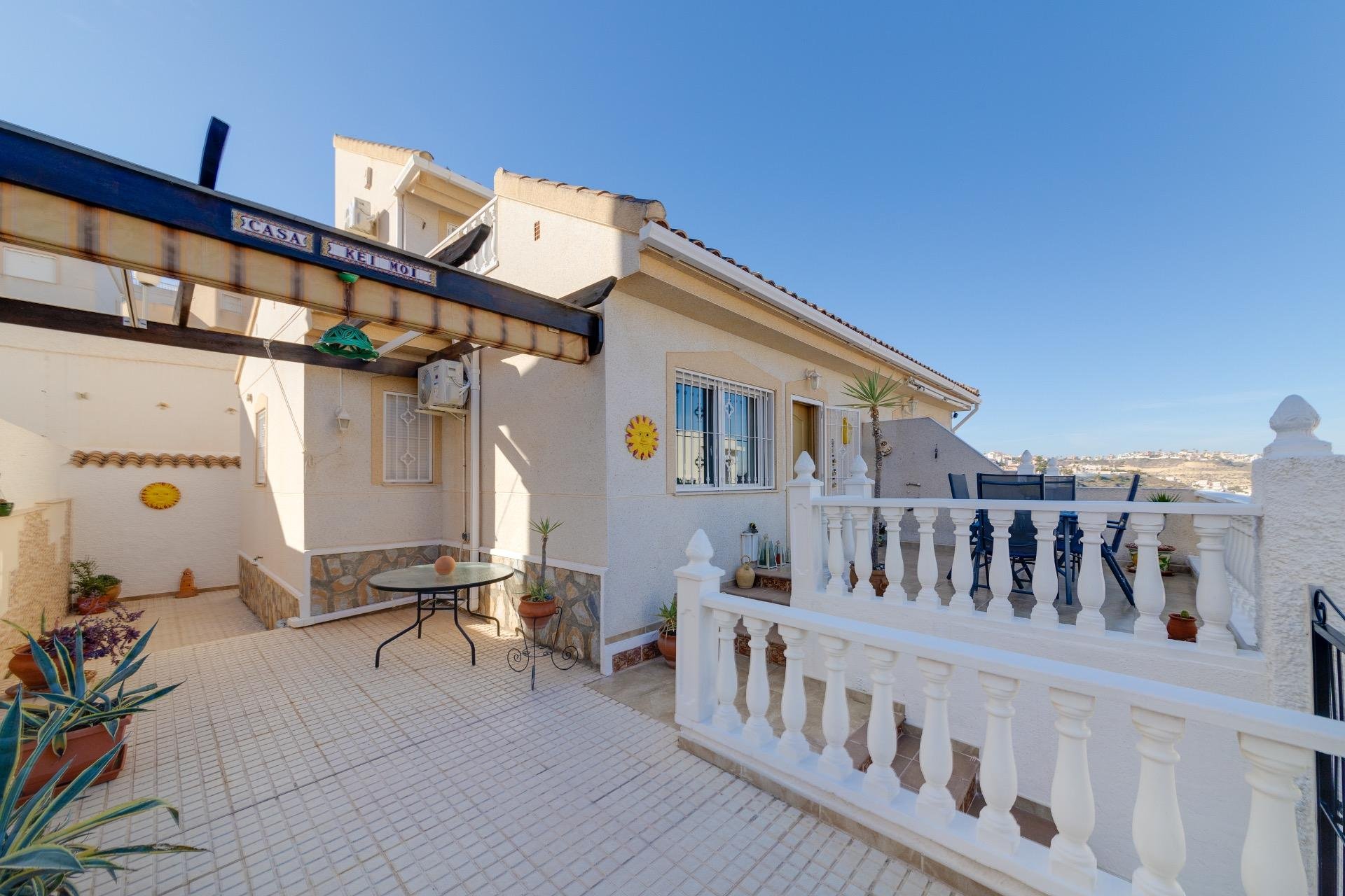 Resale - Townhouse - Ciudad quesada - Altos del golf ii