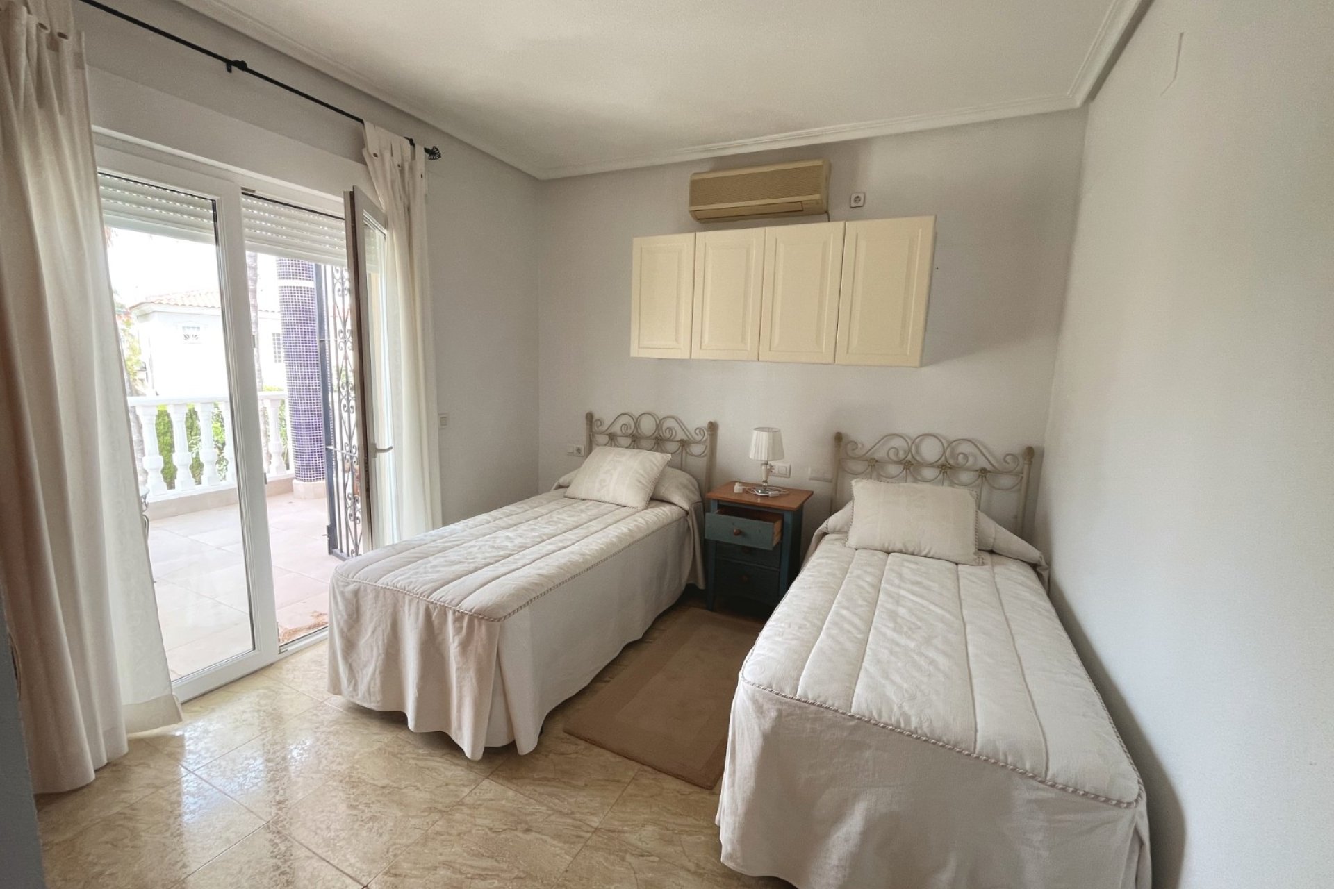 Resale - Townhouse - Ciudad quesada - Central Quesada