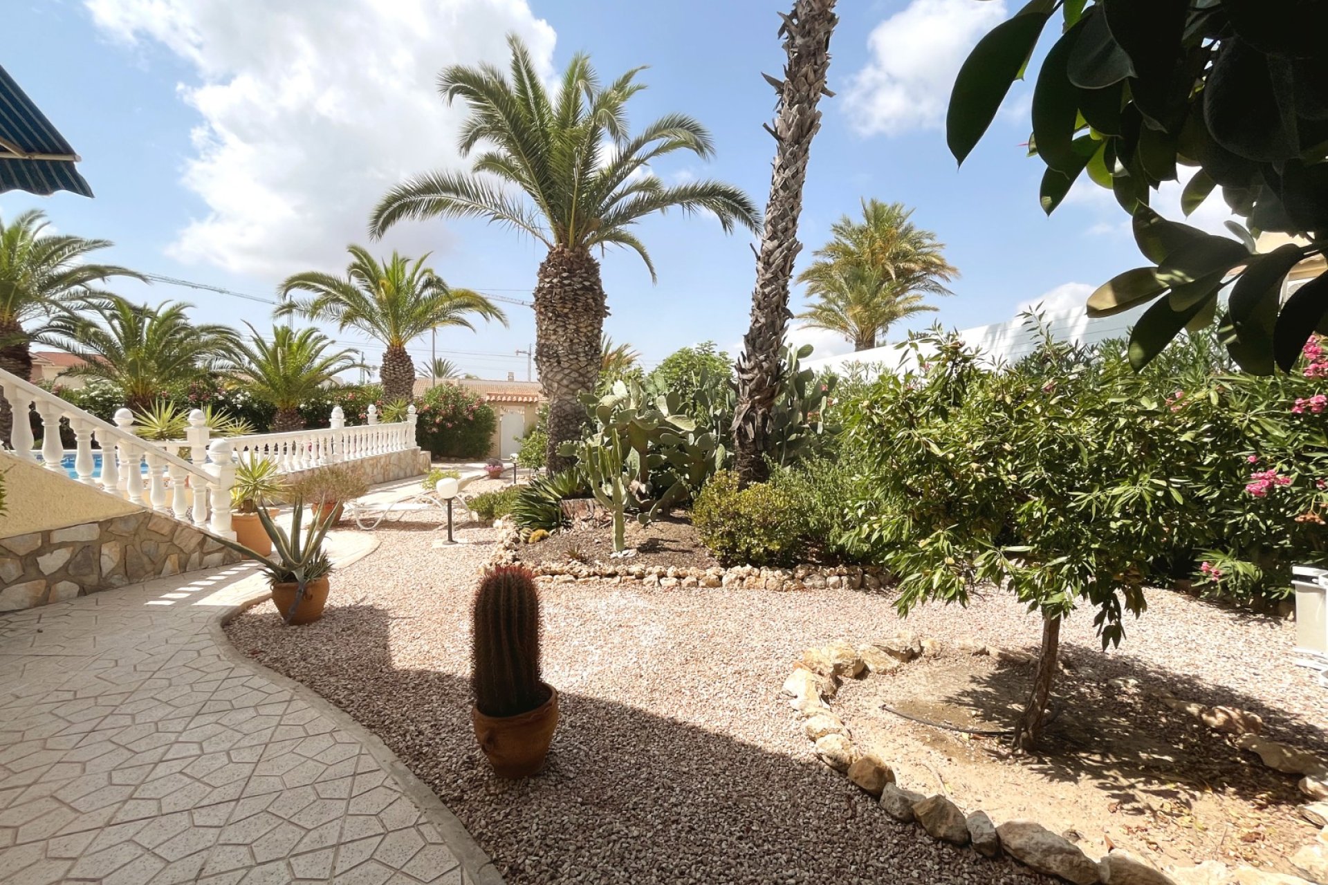 Resale - Townhouse - Ciudad quesada - Central Quesada