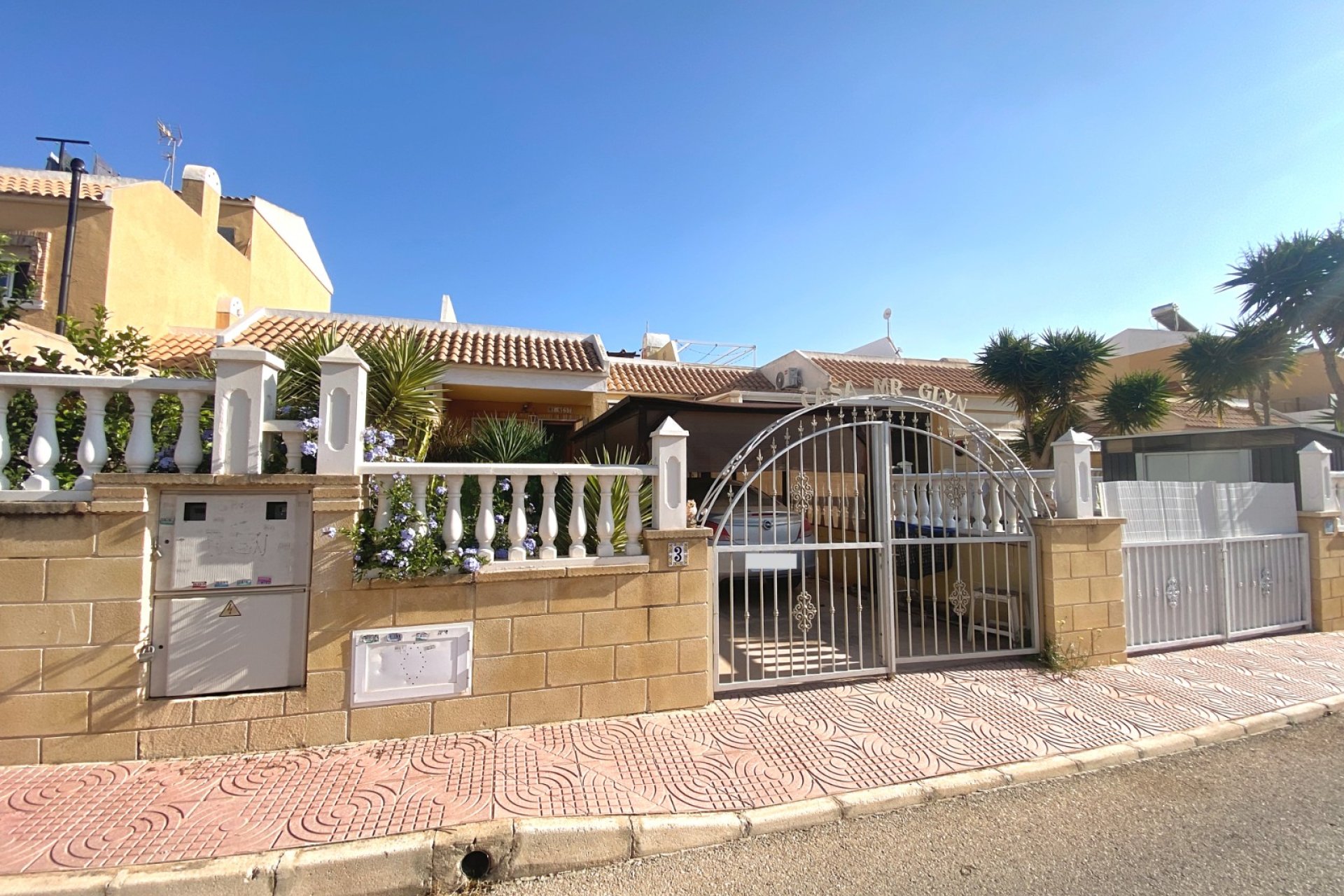 Resale - Townhouse - Ciudad quesada - Doña Pepa