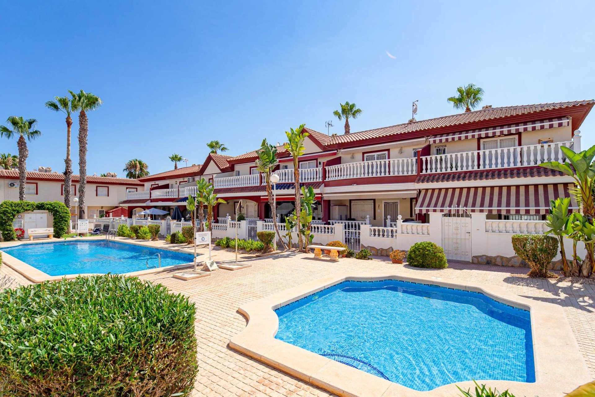 Resale - Townhouse - Ciudad quesada - Doña Pepa