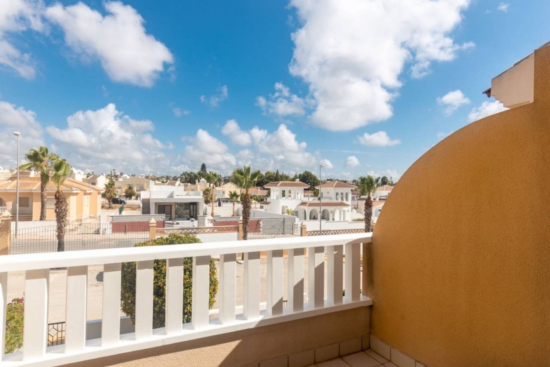 Resale - Townhouse - Ciudad quesada - Doña Pepa