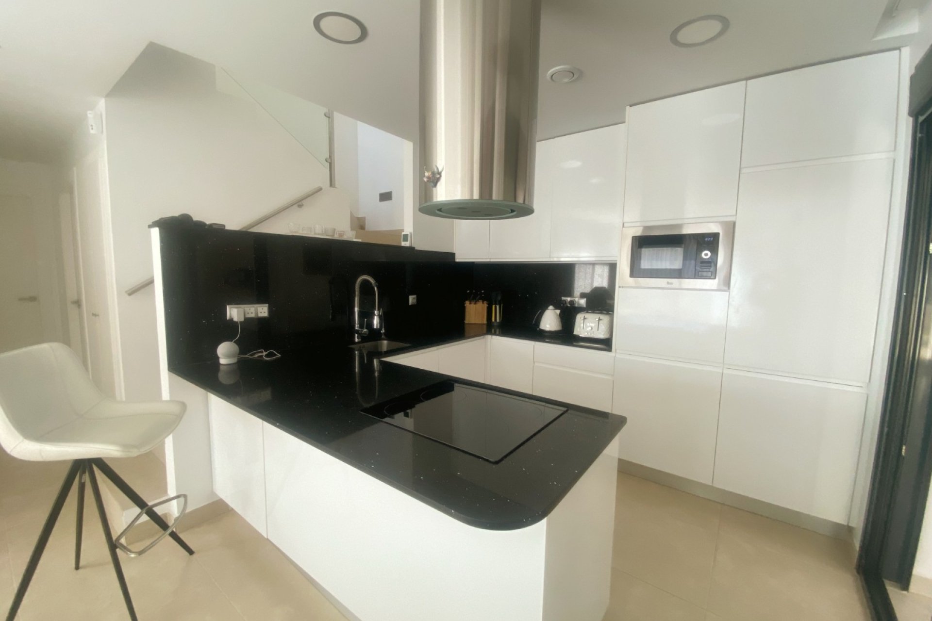 Resale - Townhouse - Ciudad quesada - Pueblo Bravo