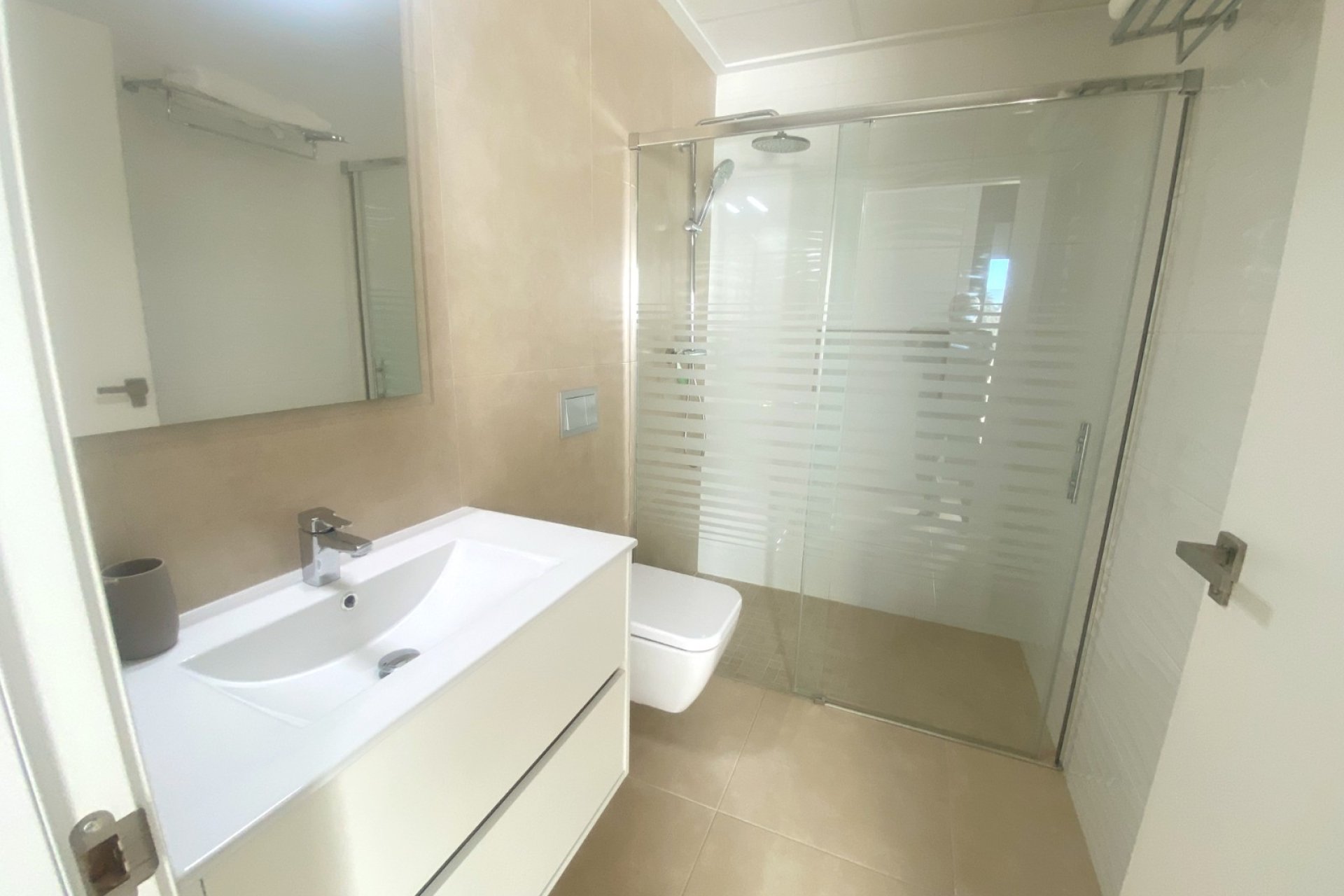 Resale - Townhouse - Ciudad quesada - Pueblo Bravo