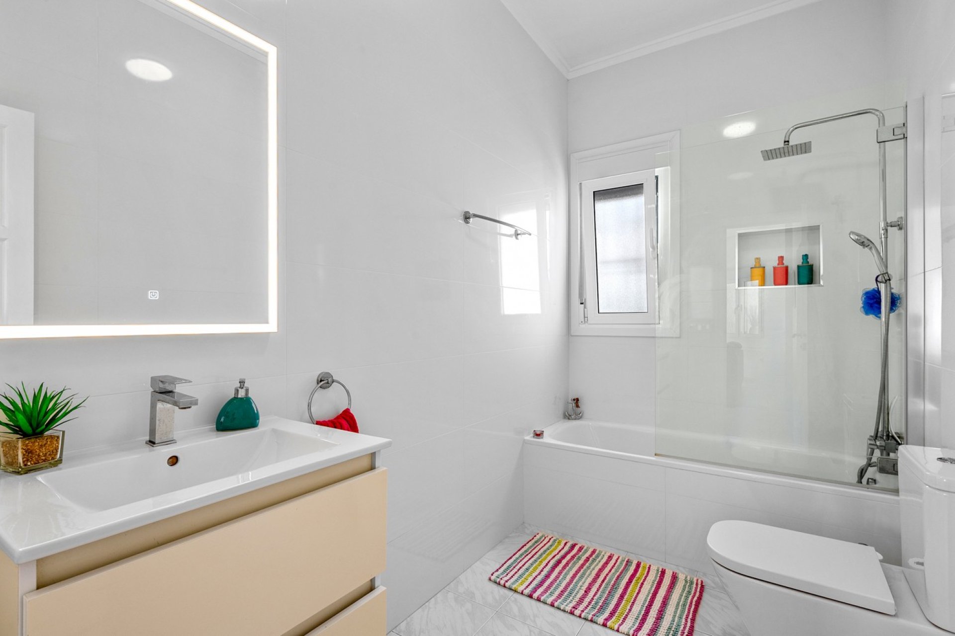 Resale - Townhouse - Ciudad quesada - Pueblo Bravo
