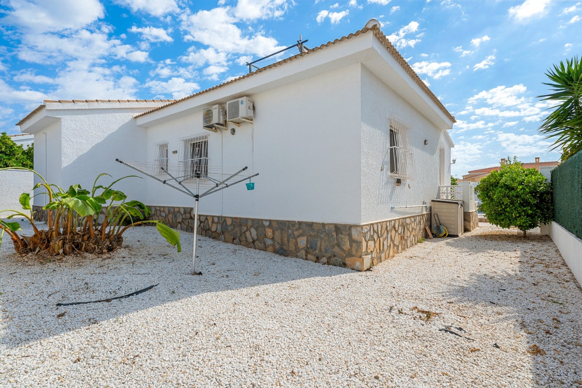 Resale - Townhouse - Ciudad quesada - Pueblo Bravo