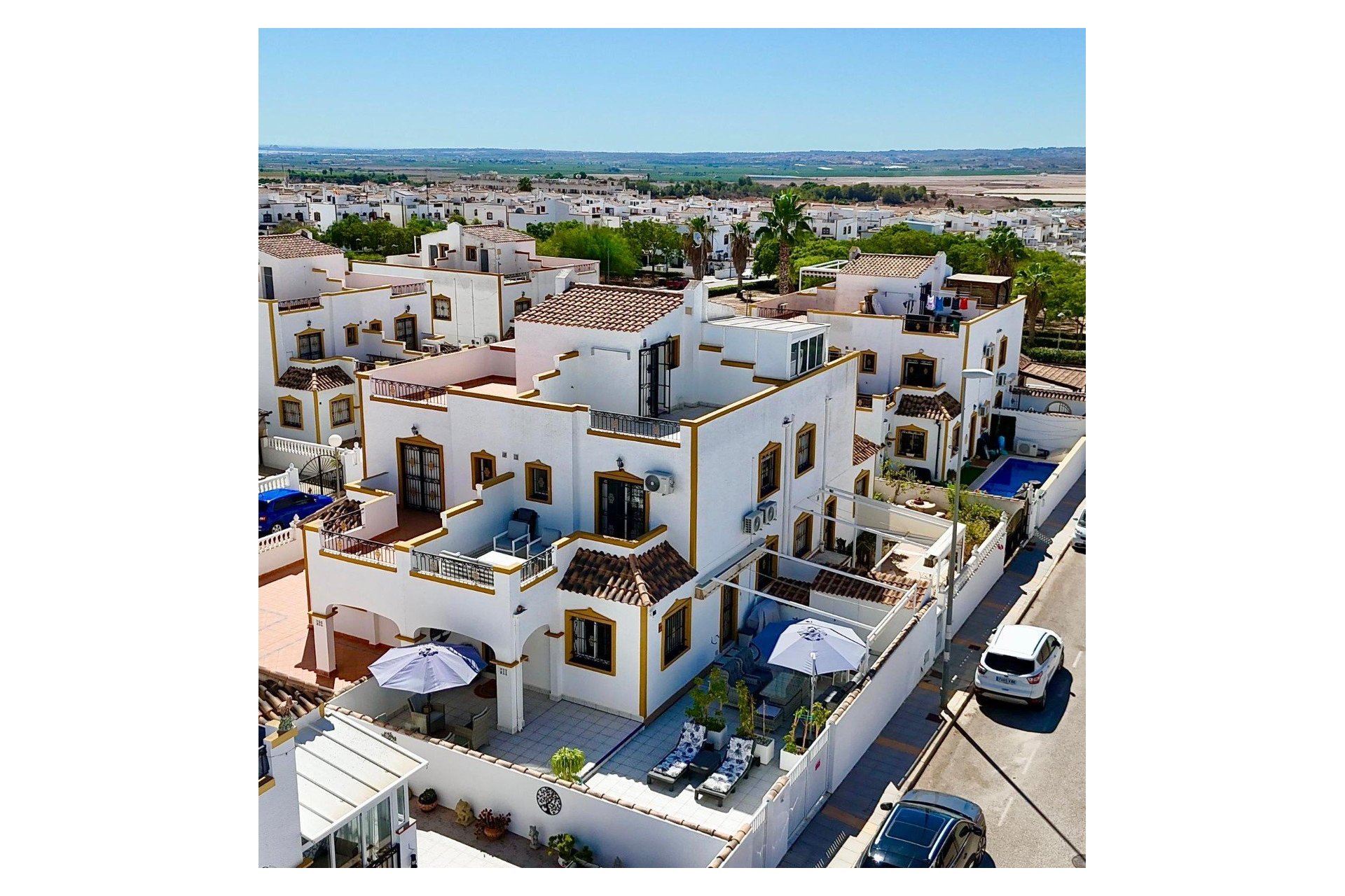 Resale - Townhouse - Entre Naranjos - Vistabella - Entre Naranjos