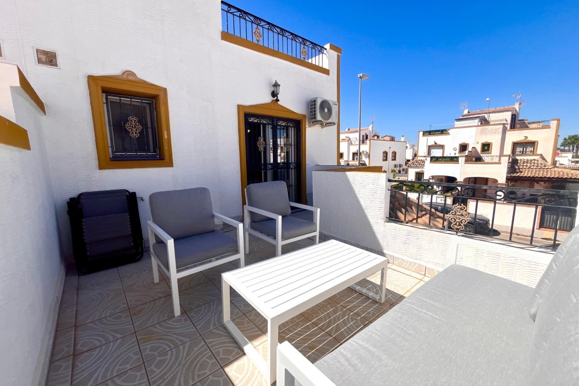 Resale - Townhouse - Entre Naranjos - Vistabella - Entre Naranjos