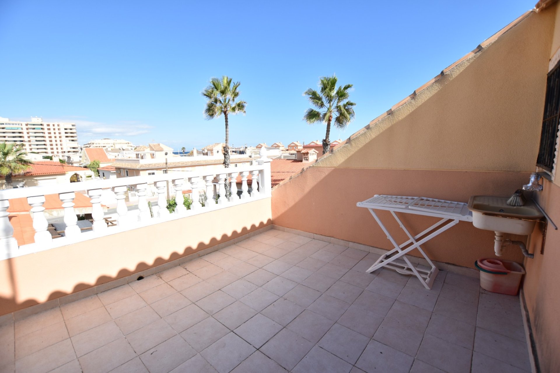 Resale - Townhouse - La Mata