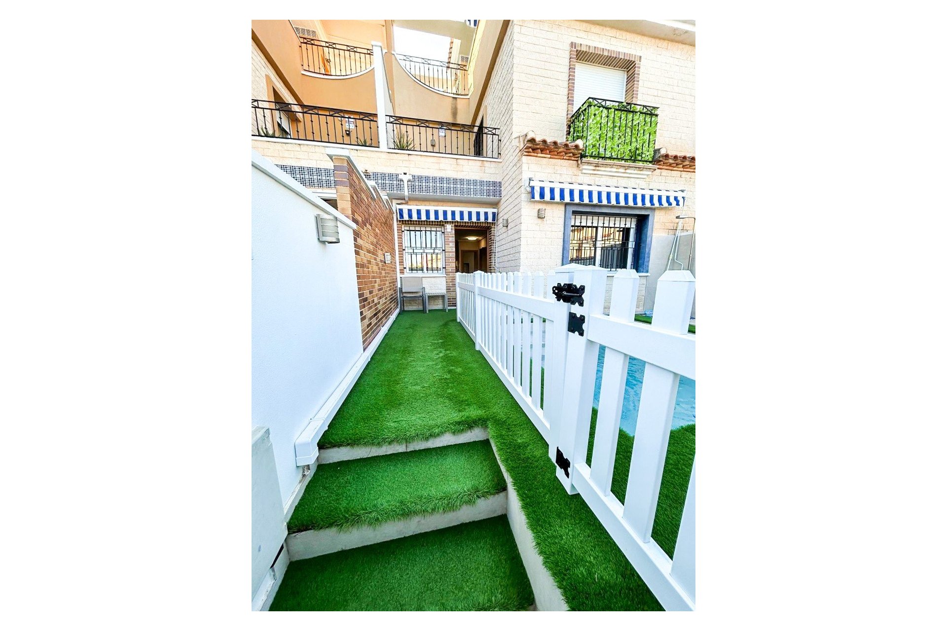 Resale - Townhouse - Pilar de la Horadada - Torre de la Horadada