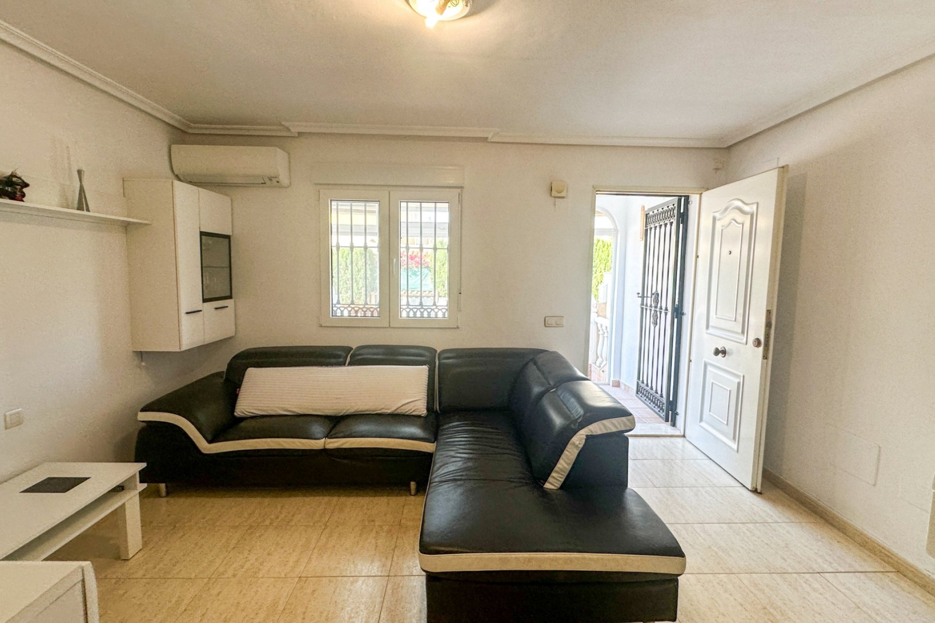 Resale - Townhouse - Torrevieja - Nueva Torrevieja